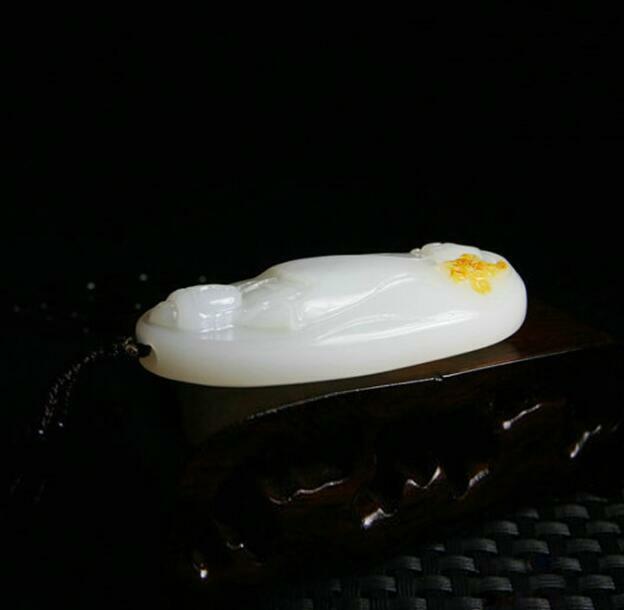 Antique Xinjang Hetian White Jade Safe and Auspicious Guanyin Pendant Craft