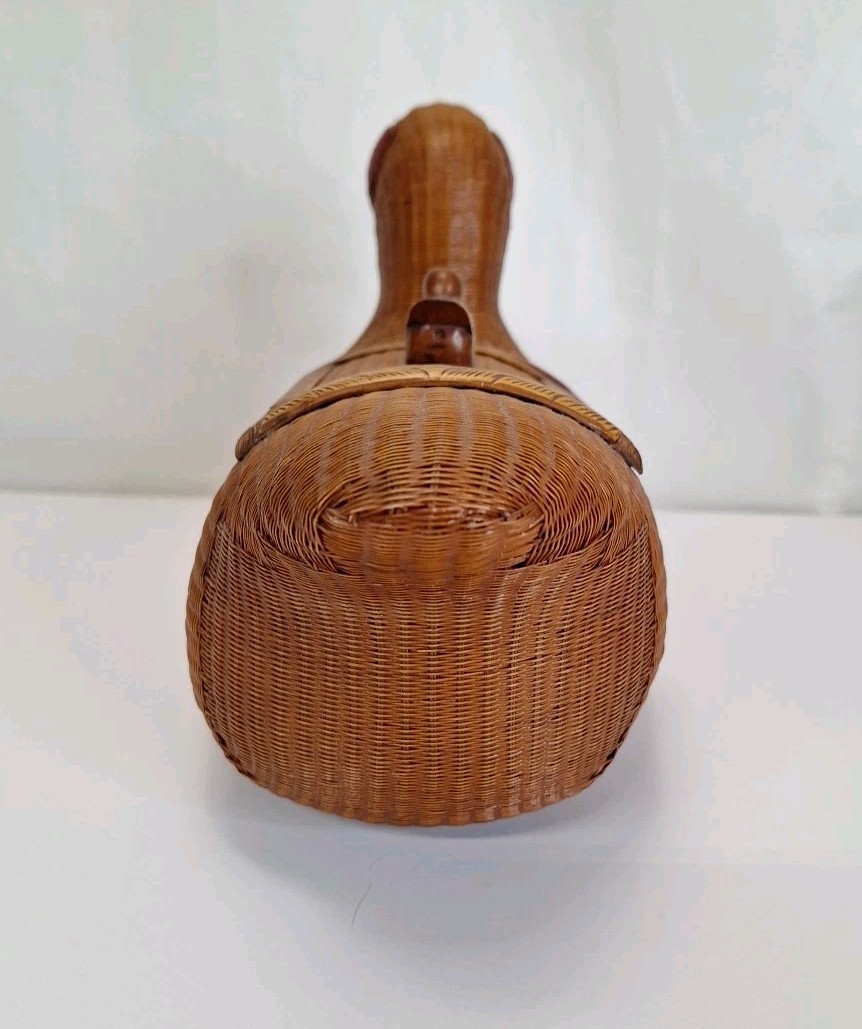 Mid Century SHANGHAI HANDICRAFTS WICKER & CARVED WOOD BASKETRY Basket BOX DUCK