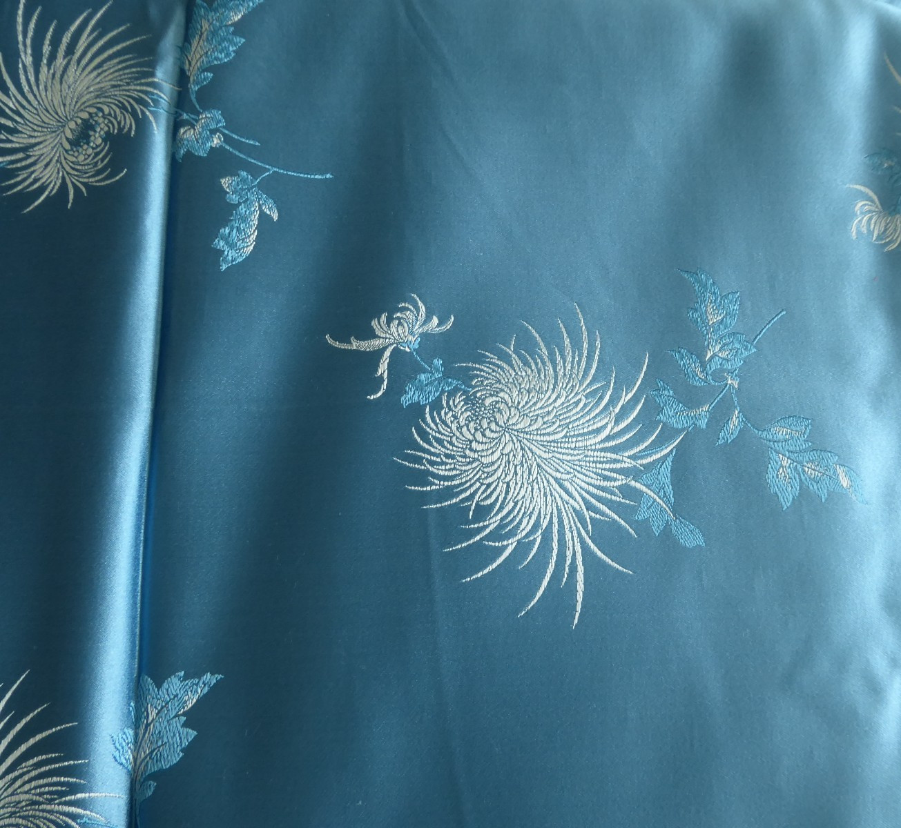 Vintage Chinese Silk Brocade Fabric Textile Silver Chrysanthemum 30×145″, 4 yard