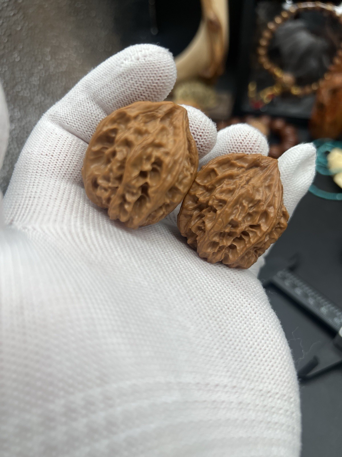 Pair of Match Chinese Health Walnut 36×35×39mm精配文玩核桃～野生无名小众四棱