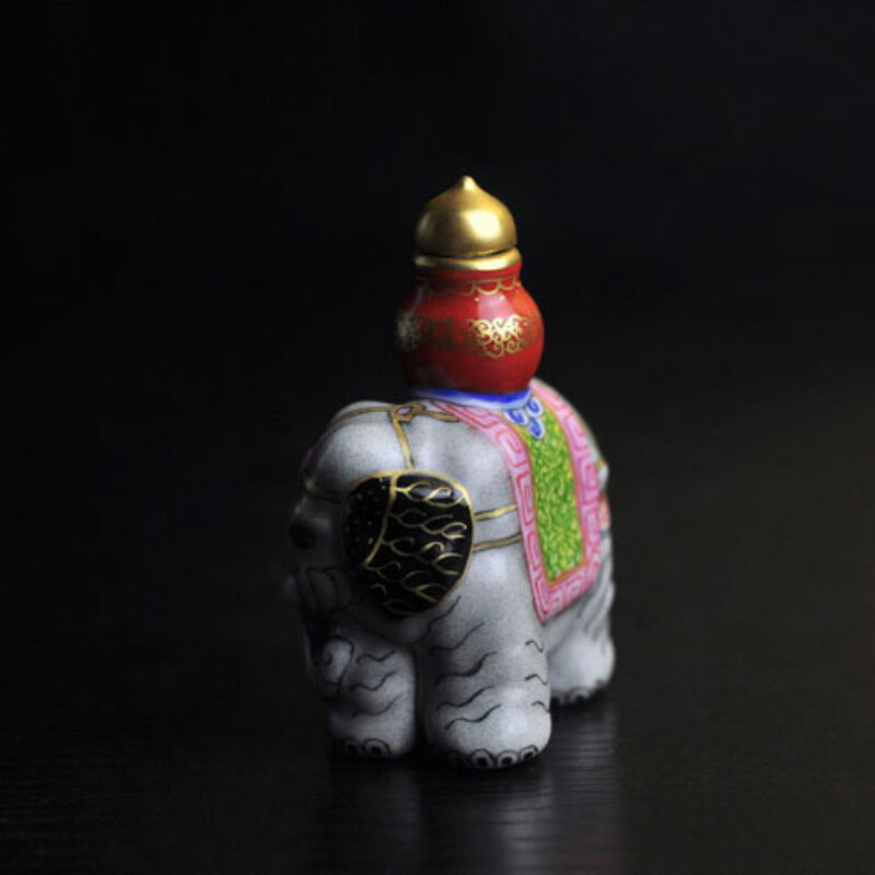 2.5″ Chinese Famille Rose Porcelain Animal Elephant Snuff Bottle