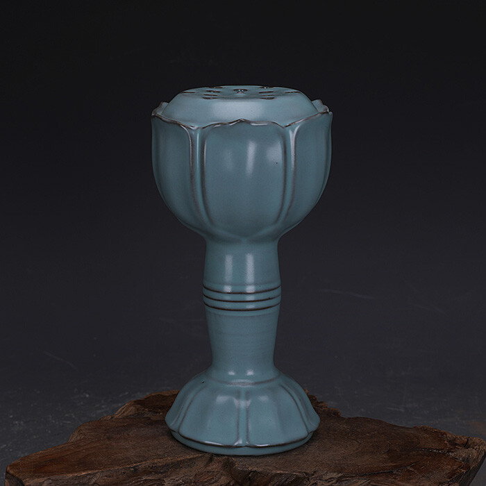 7.3″ Good China Jingdezhen Ruyao Green Glaze Porcelain Iron Tire Nail Lotus Lamp