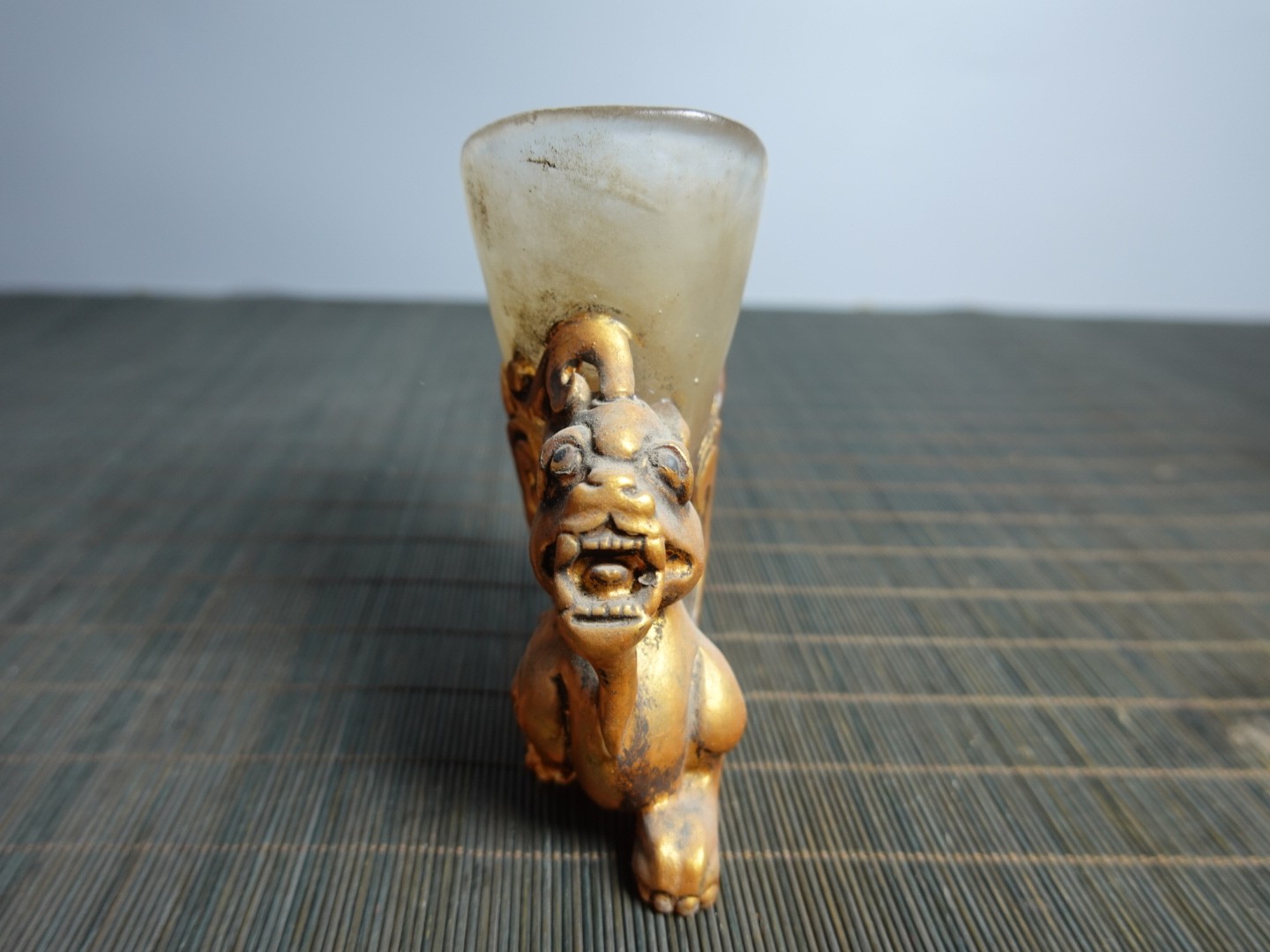 4.1″ Collect Old China Coloured Glaze Painted Chi-dragon Handle Three-legged Cup