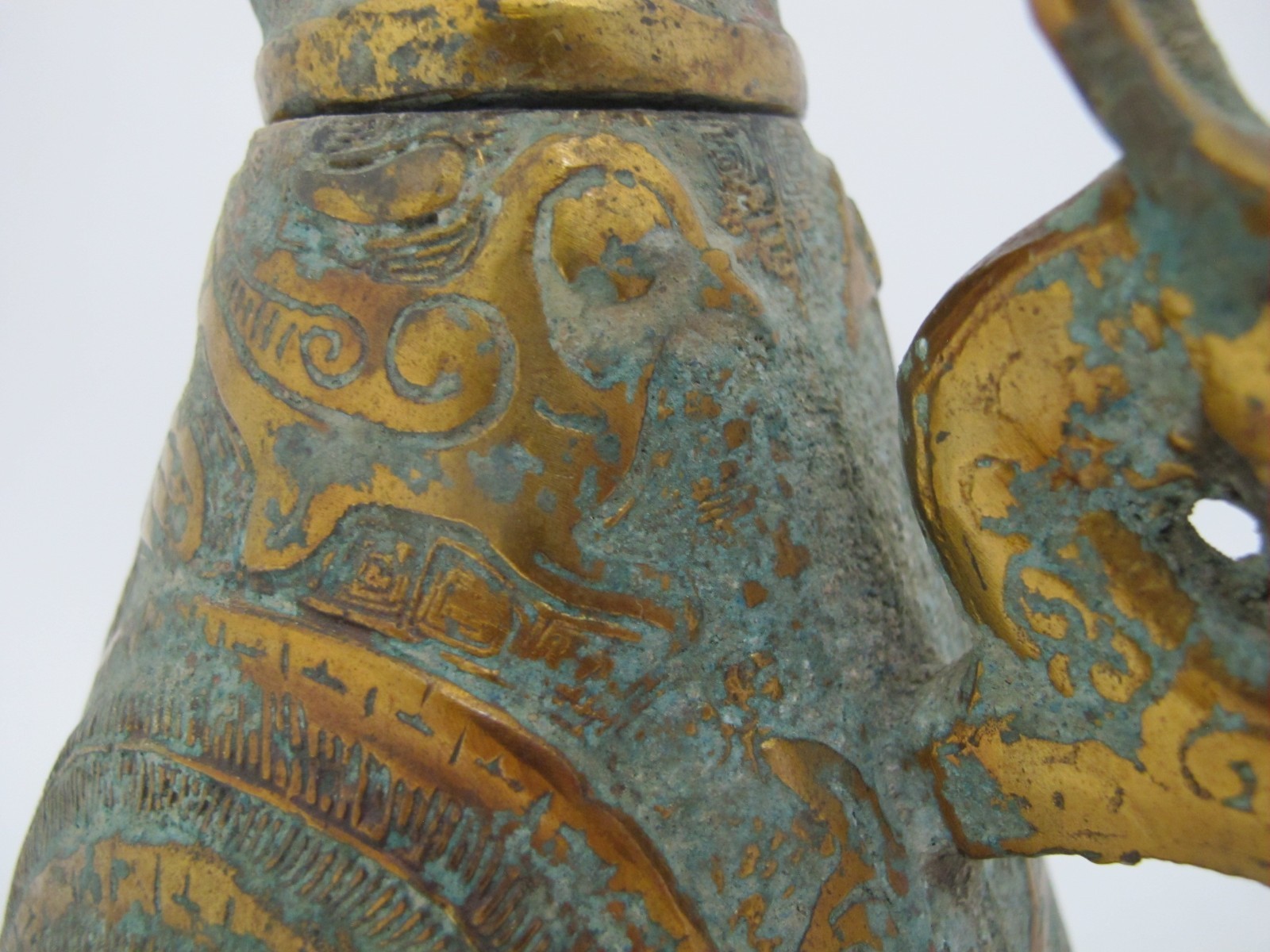 CHINESE Archaic BIRD Bronze Ware Gold Toad Accent Ritual WINE Vessel Pitcher