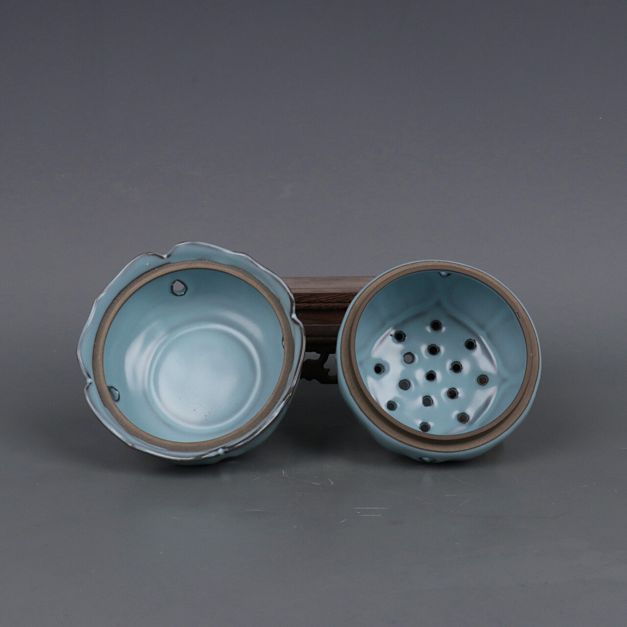 4.6″ Good Chinese Song Porcelain Ru Kiln Lotus Flower Smoked Incense Burner