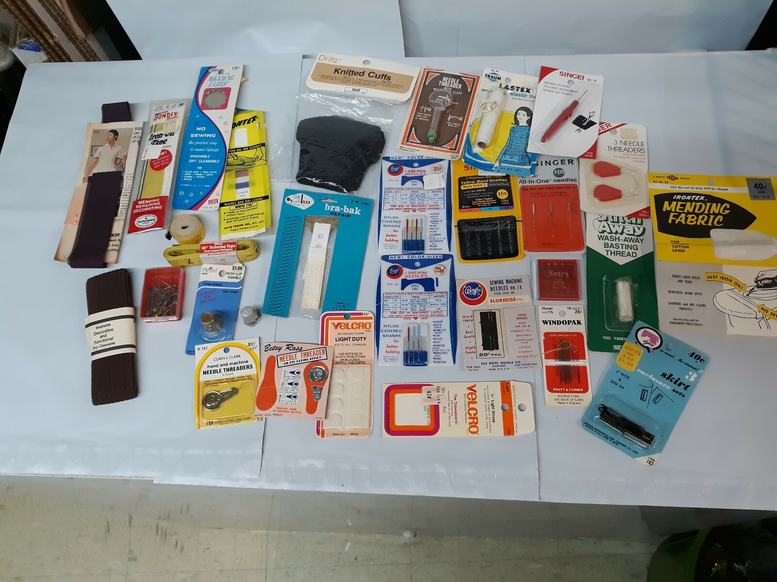 Vintage Bondex Iron-On Patches Singer Sewing Needles Lot Many Misc SEWING Drawer