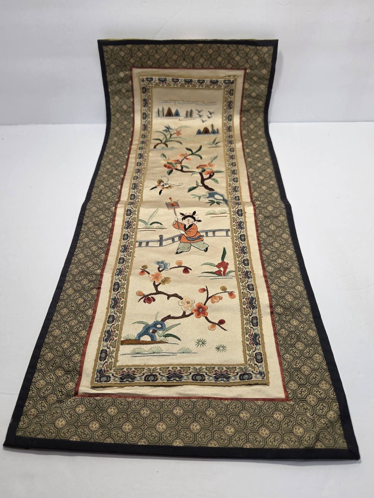 Vtg Chinese Silk Mats & Runner Embroidered Butterfly Flower Asian Table Decor