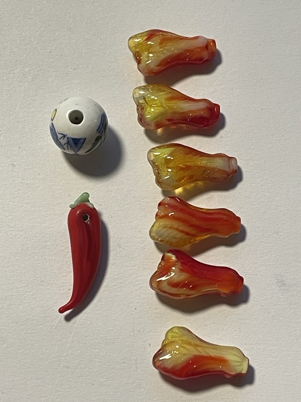 Mixed Lot of Assorted 8 Beads (D307)