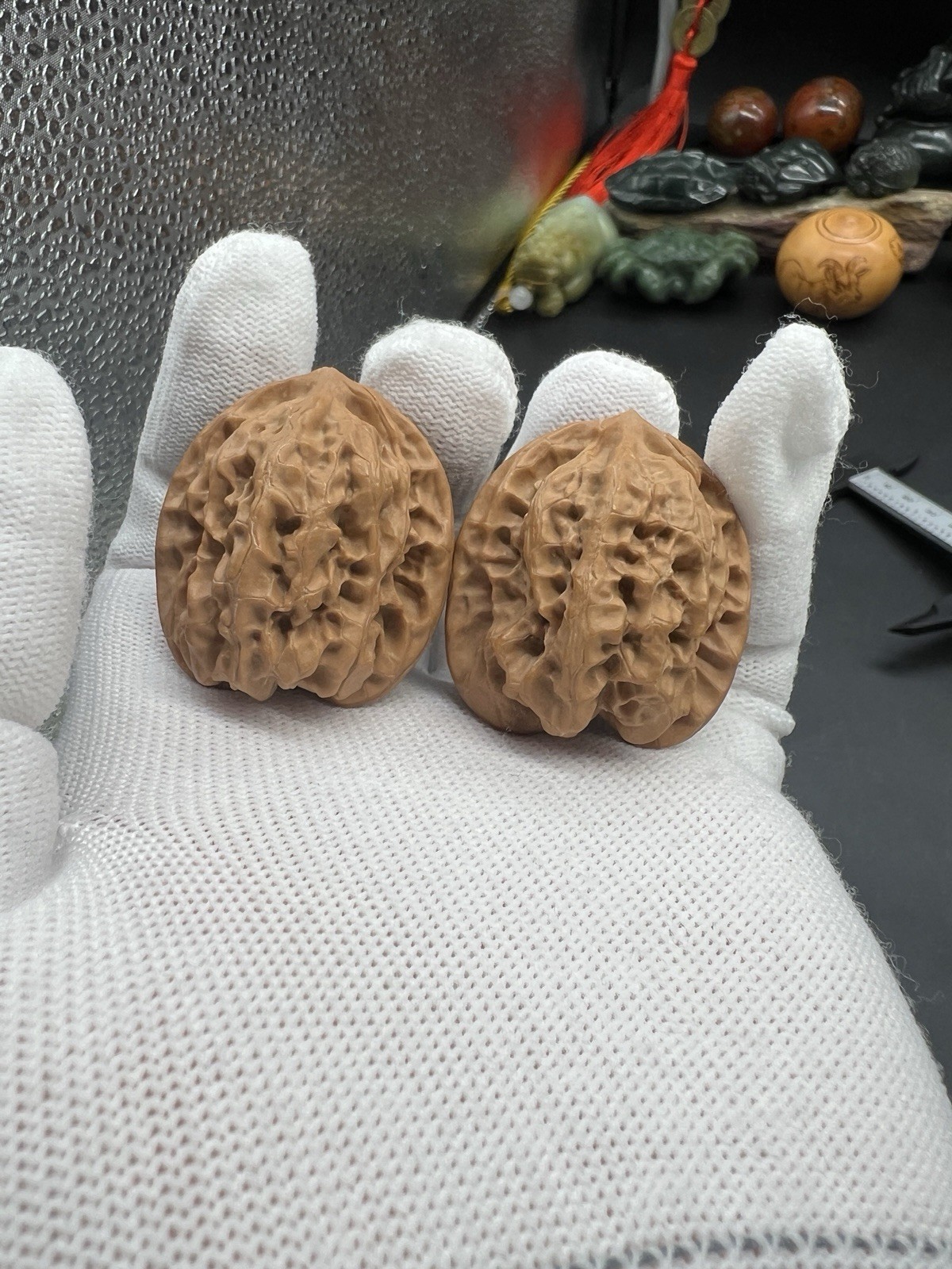 Pair of Match Chinese Health Walnut 36×34.5×40mm精配文玩核桃～全品野生果磐石