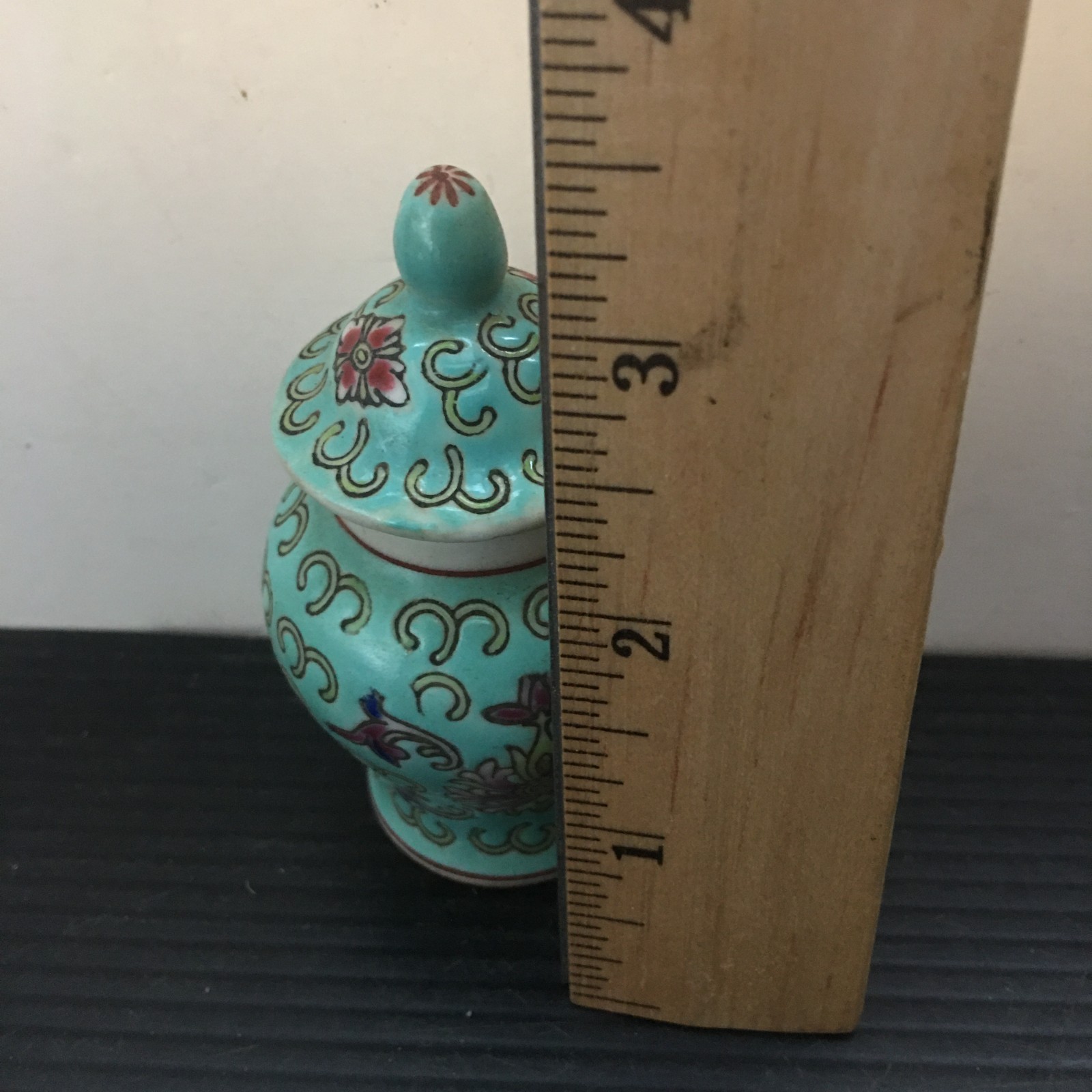 Vintage 1950s Chinese Turquoise Famille Rose Porcelain Ginger Jar w/ Lid 3.25″H
