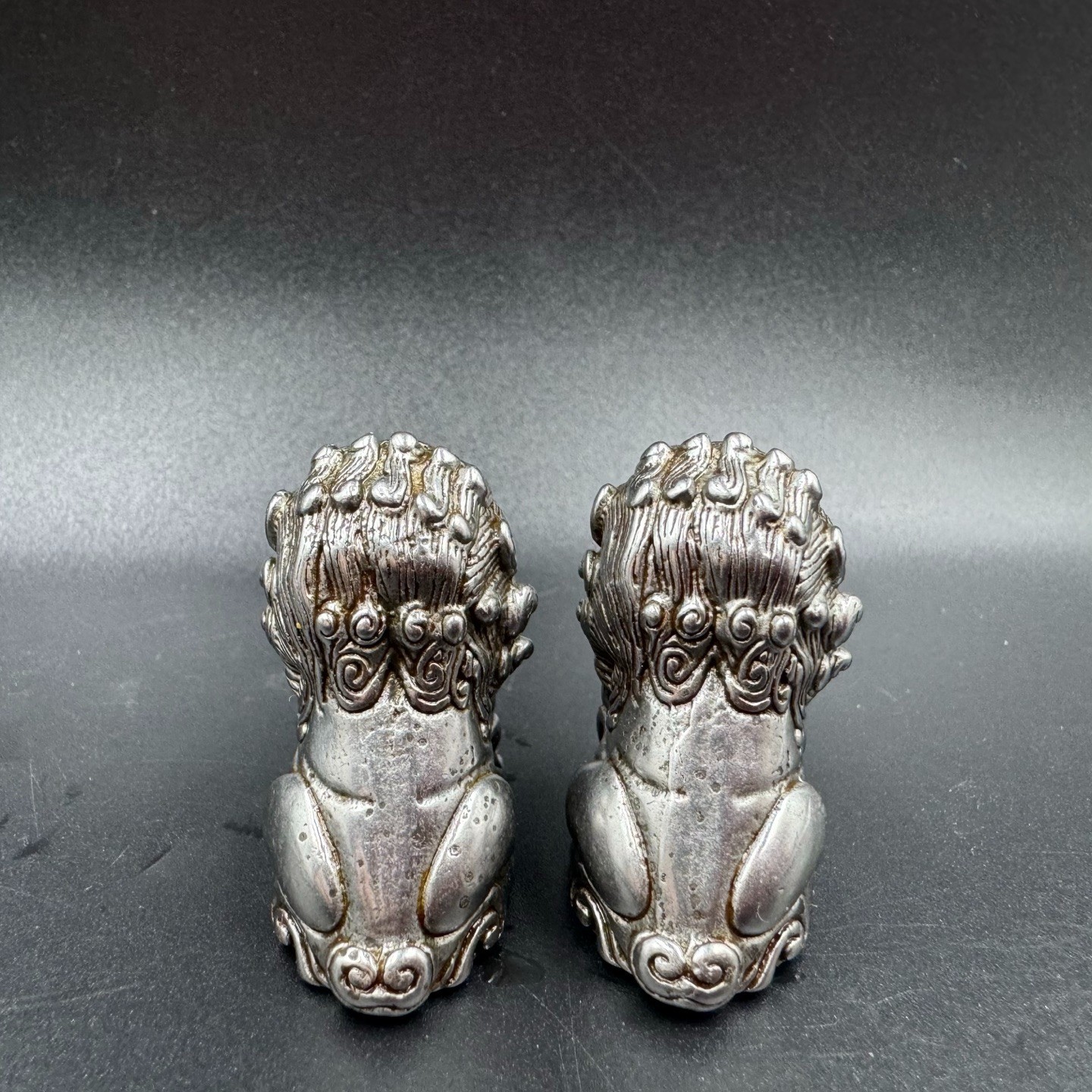 Pair Silver Tone Metal Chinese Foo Dog Lion Mini Statues Feng Shui Protection