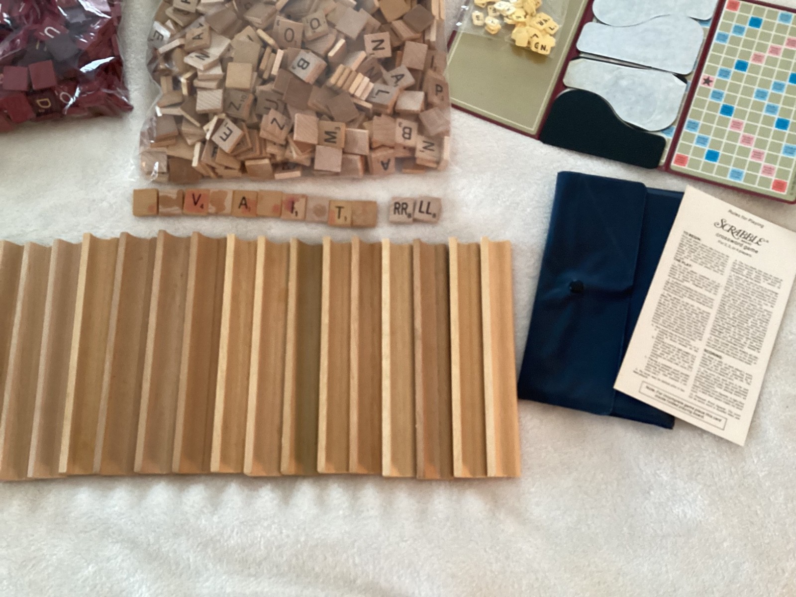 LOT OF 993 SCRABBLE GAME WOOD LETTER TILES~RED,BLACK,REPLACEMENT,CRAFTS~QUICK