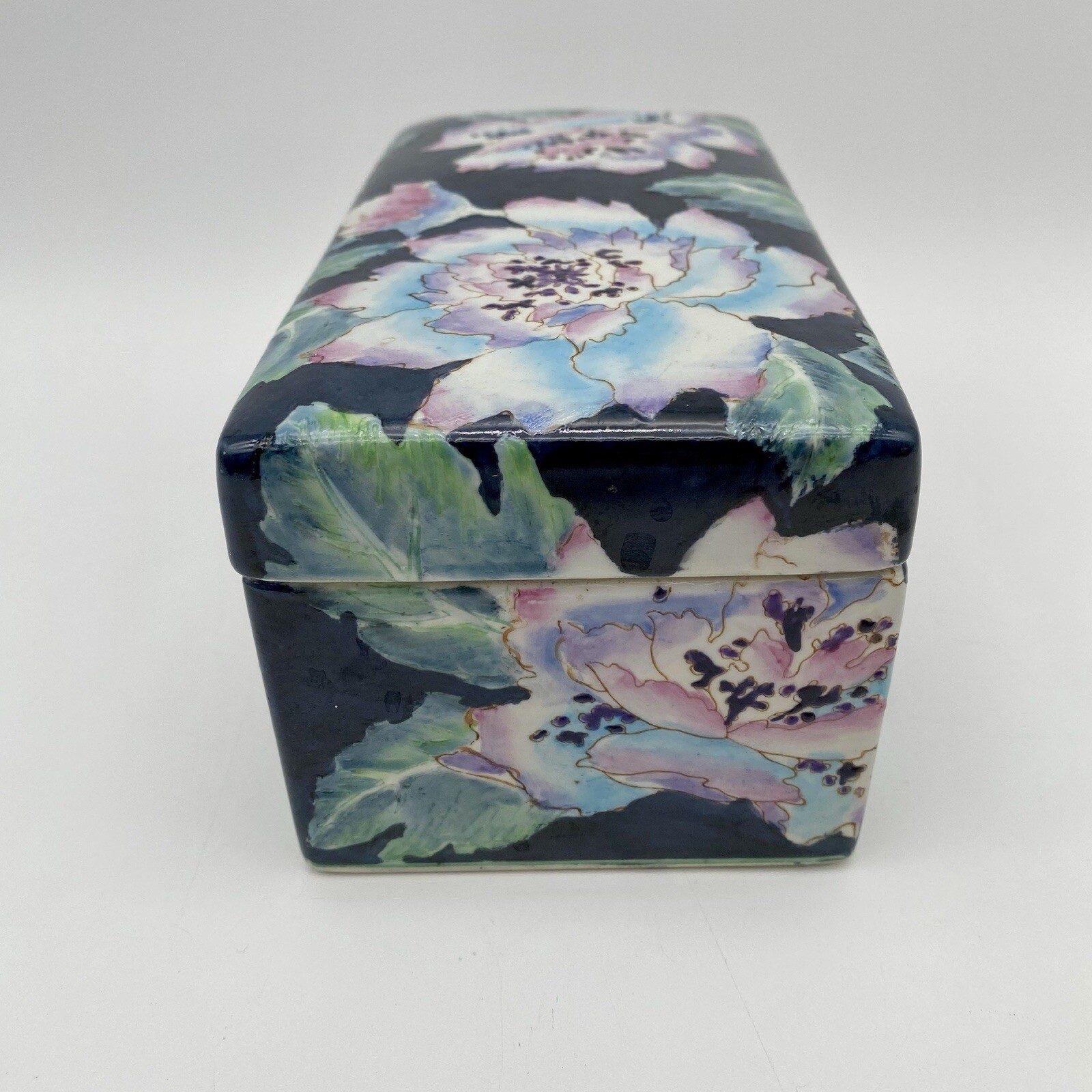 Vintage Ceramic Toyo HFP Macau Hand Painted Flowers Trinket Storage Box