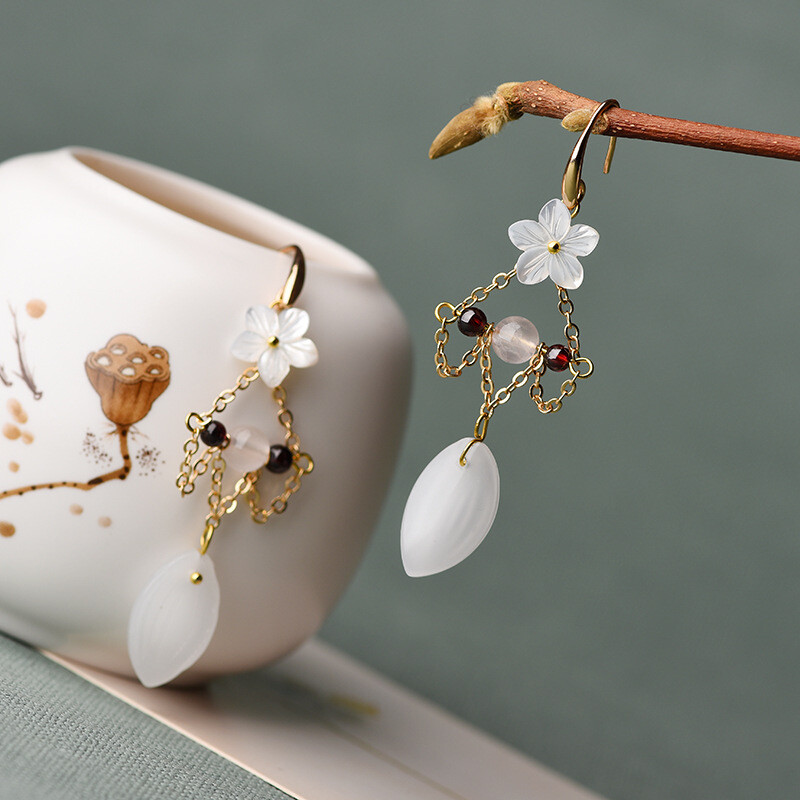 Chinese Powder Crystal/Coloured Glaze/Conch Flower Tibetan Style Earbob Earrings