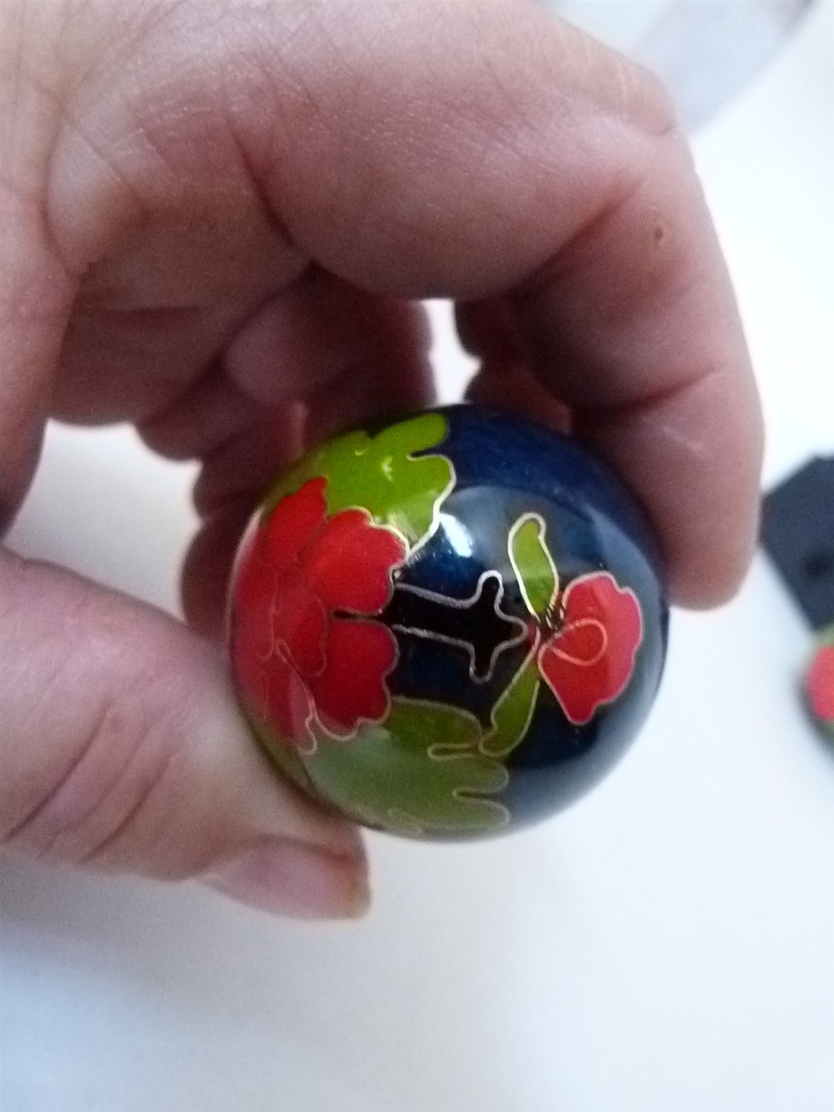 2 Boading Iron Chiming Cloisonne Balls FLOWER in Box BLUE GREEN RED Red 1.5″ EUC