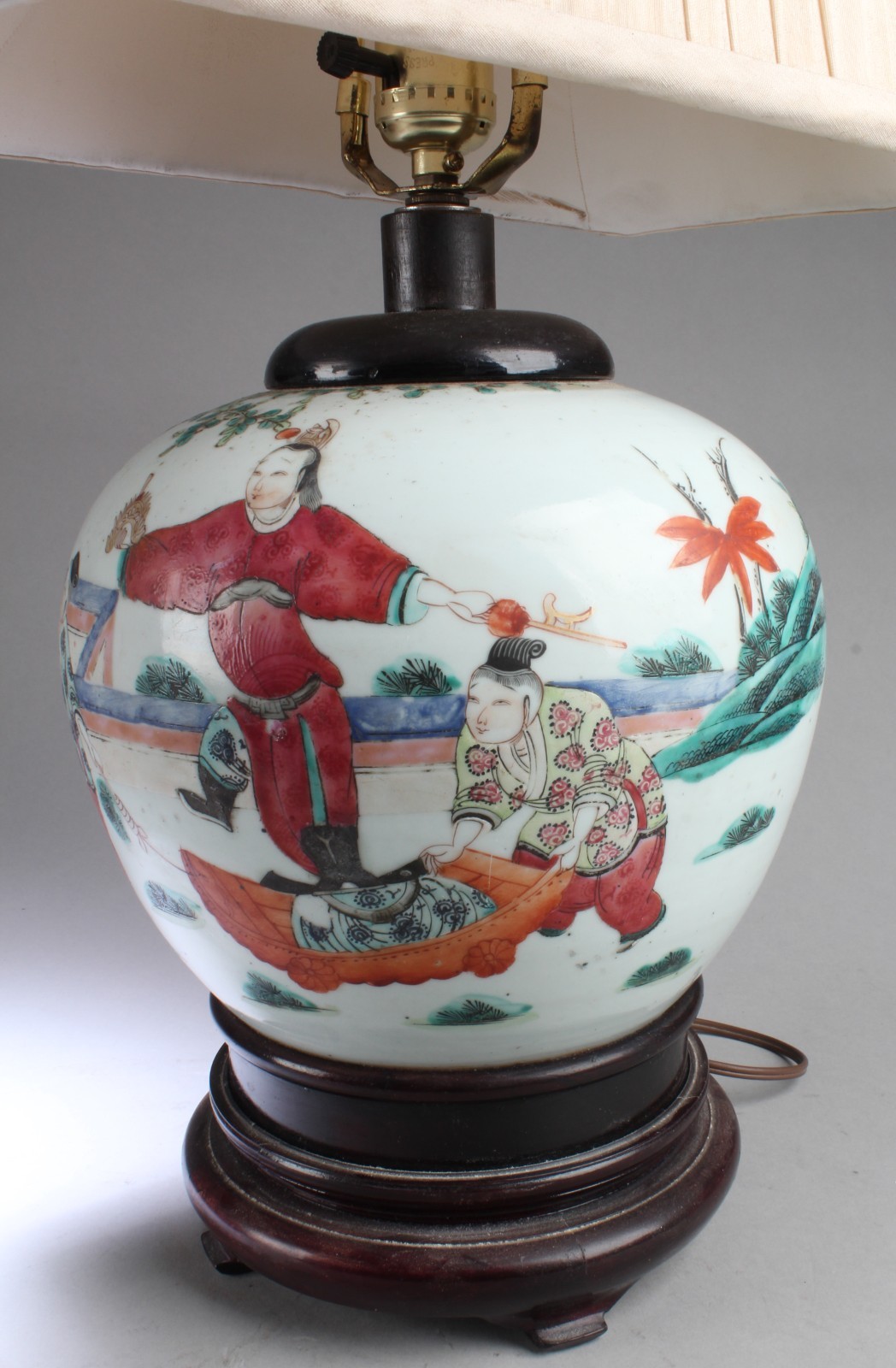 Chinese Porcelain Lamp with shade. Comes fitted with a wood stand