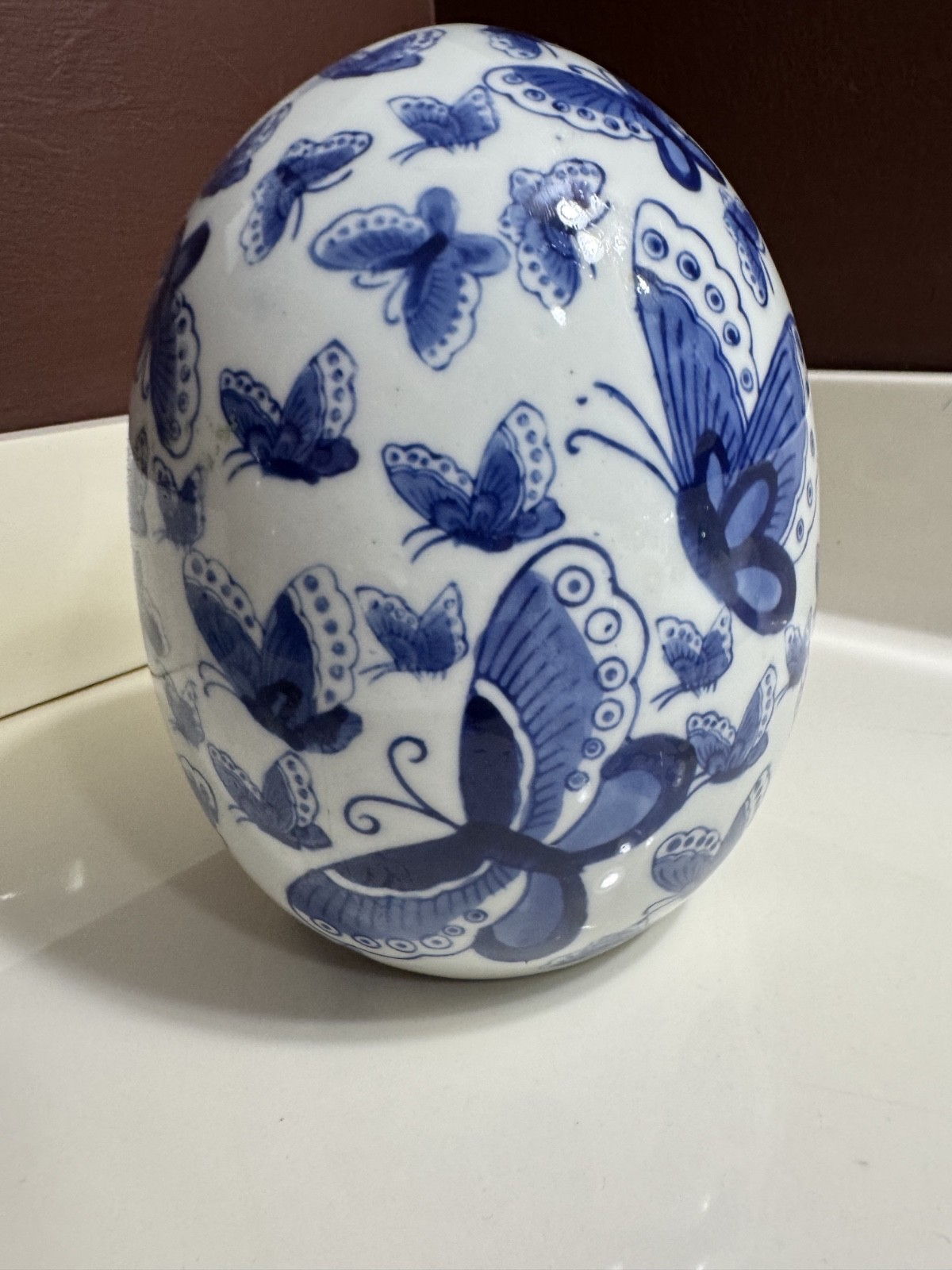 VTG Blue & White 7.5” Ceramic Butterfly Porcelain Chinoiserie Decorative Egg