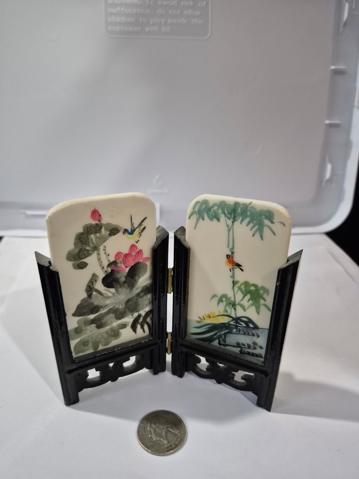Vintage Chinese Marble Watercolor Floral 4.5″ Articles with Wood Stand DRS2