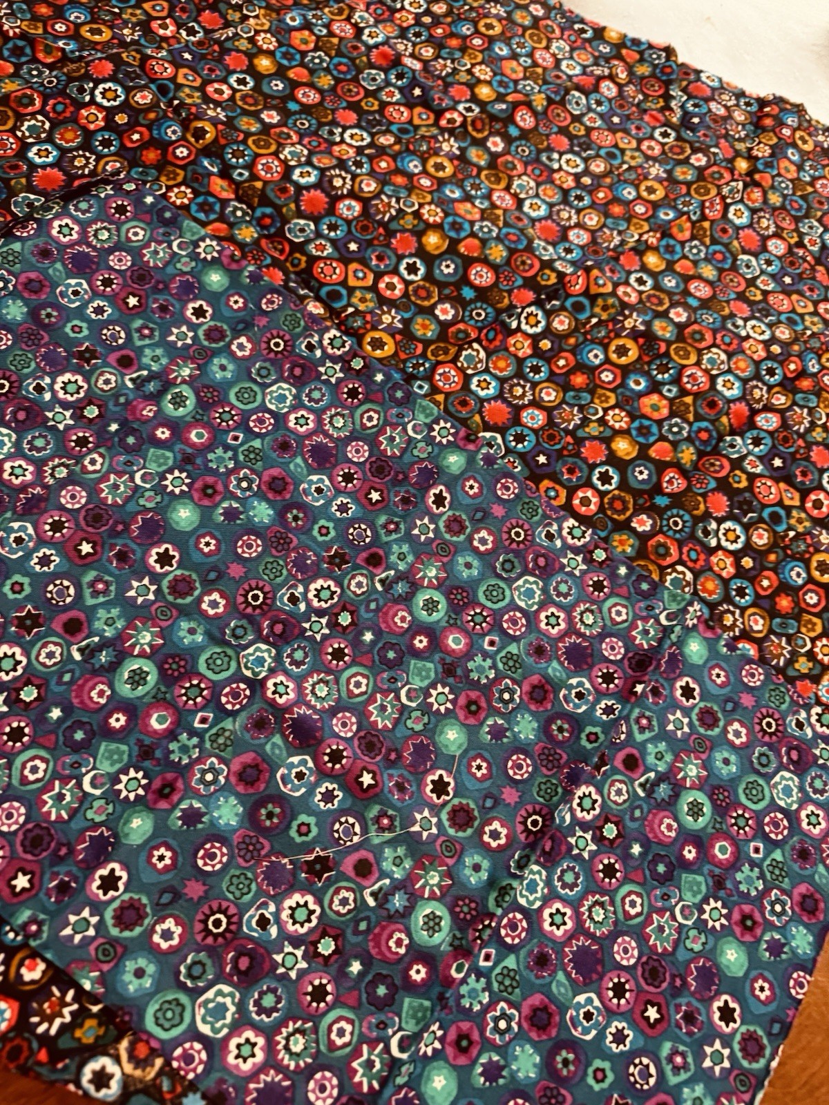 Hoffman California Cotton Fabric Lot 3 fat quarters FQ 18″ x 21″ MOD circles