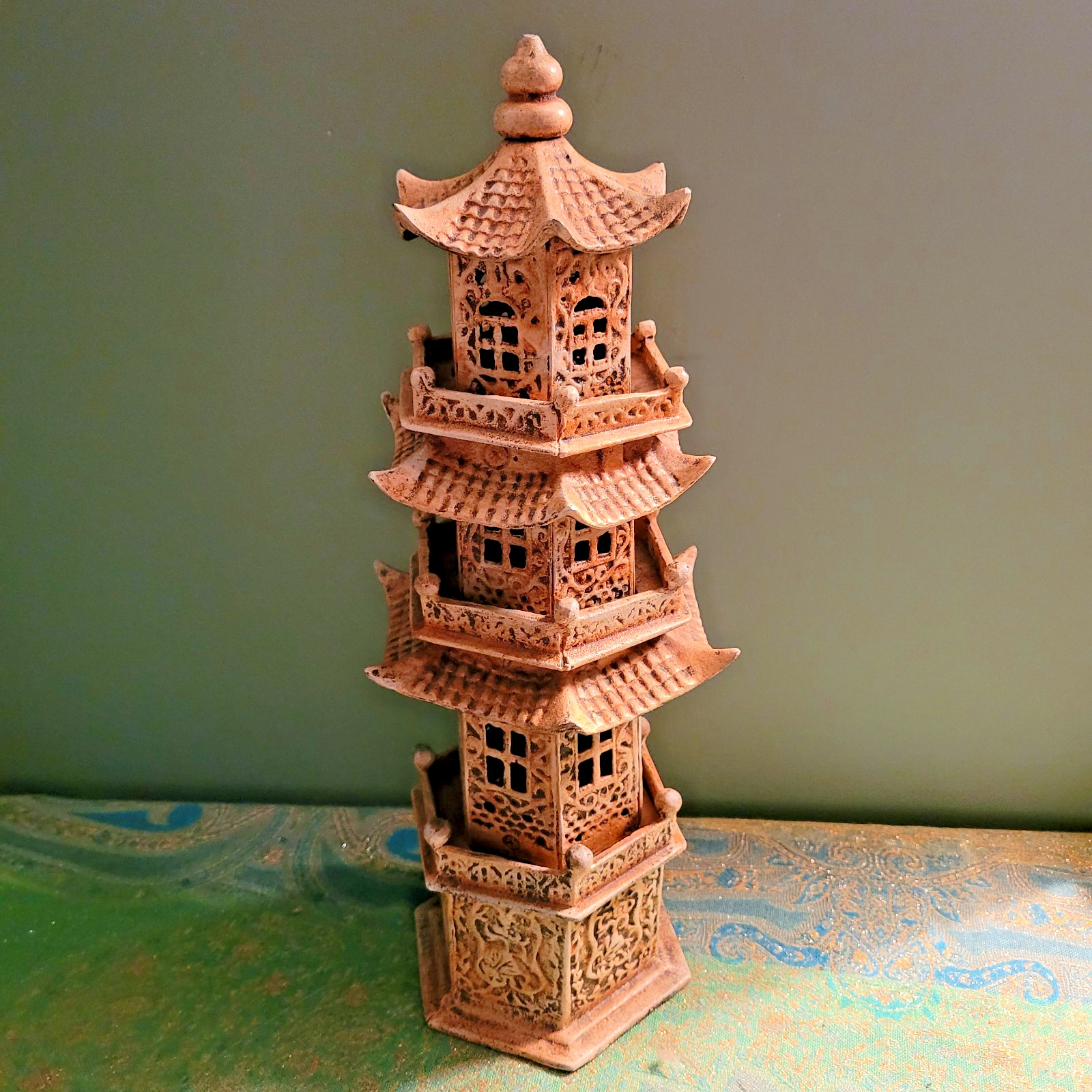 Vintage Mid Century Chinese Cast Iron Pagoda Lantern 16″ Tall MCM Garden Zen