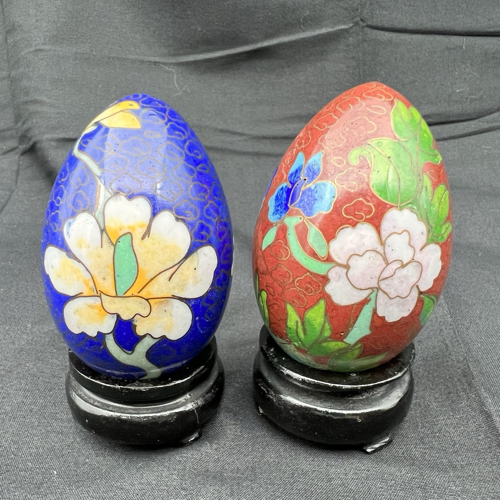 Vintage Chinese Cloisonne Enamel Egg Pair Red Blue Floral w Wood Stands