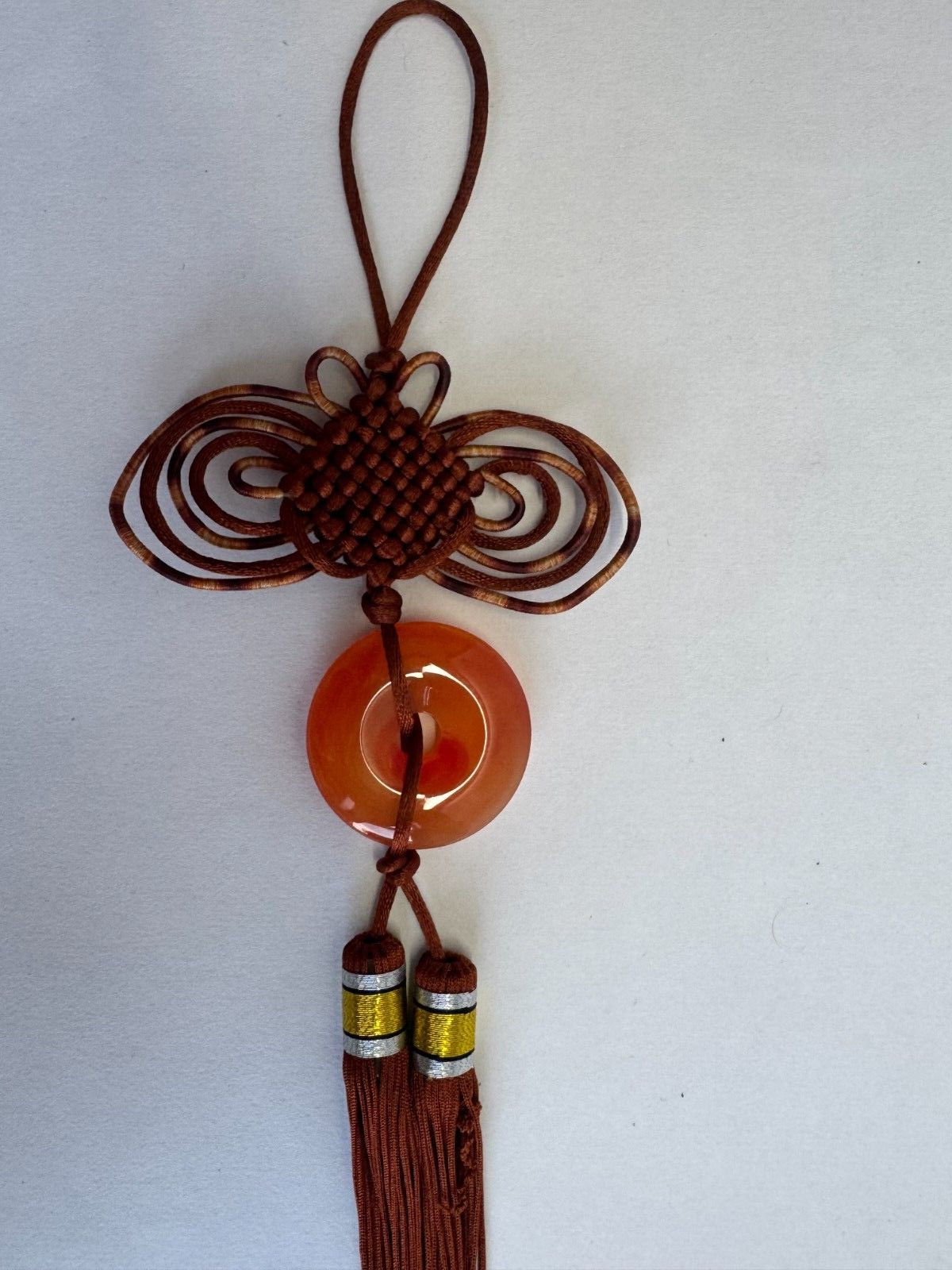 Chinese Knot Tassel Ornament with Orange Agate-Like Disc – Elegant Hanging Decor