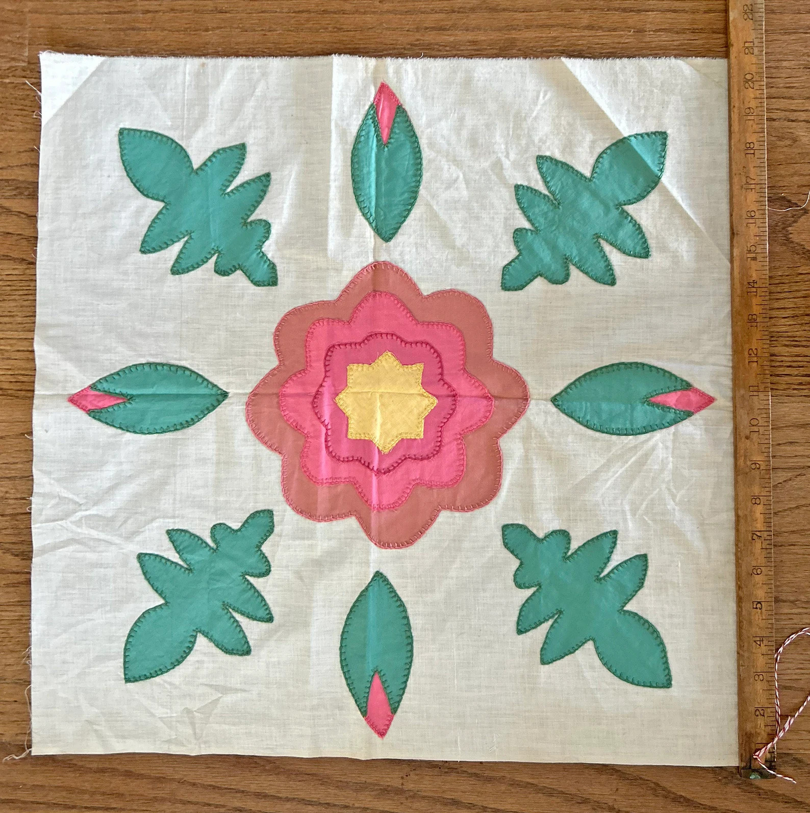 1930’s Quilt Block Square 20×20 Pink Green Floral Applique Unfinished Vintage