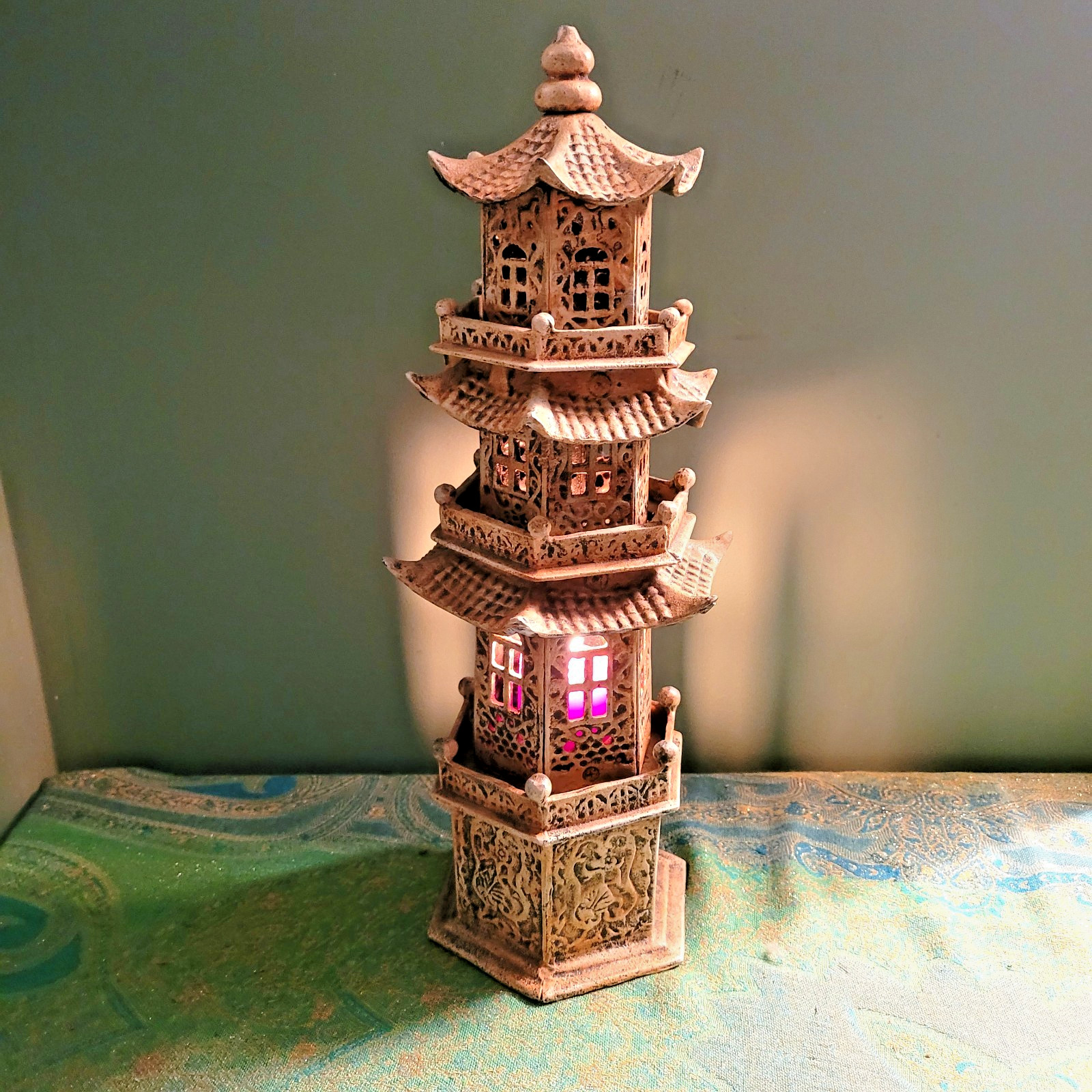 Vintage Mid Century Chinese Cast Iron Pagoda Lantern 16″ Tall MCM Garden Zen
