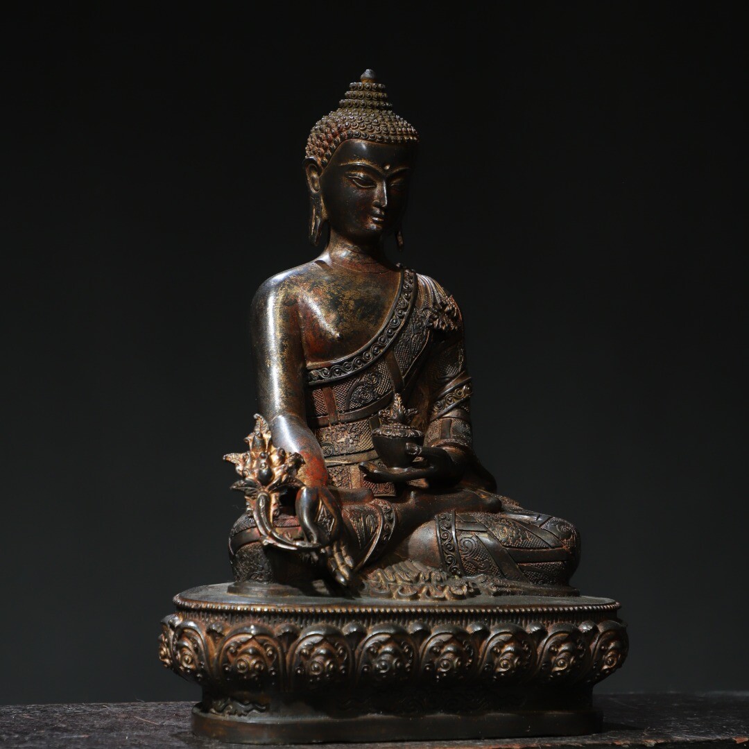 Bronze mud gold statue of Medicine Buddha
