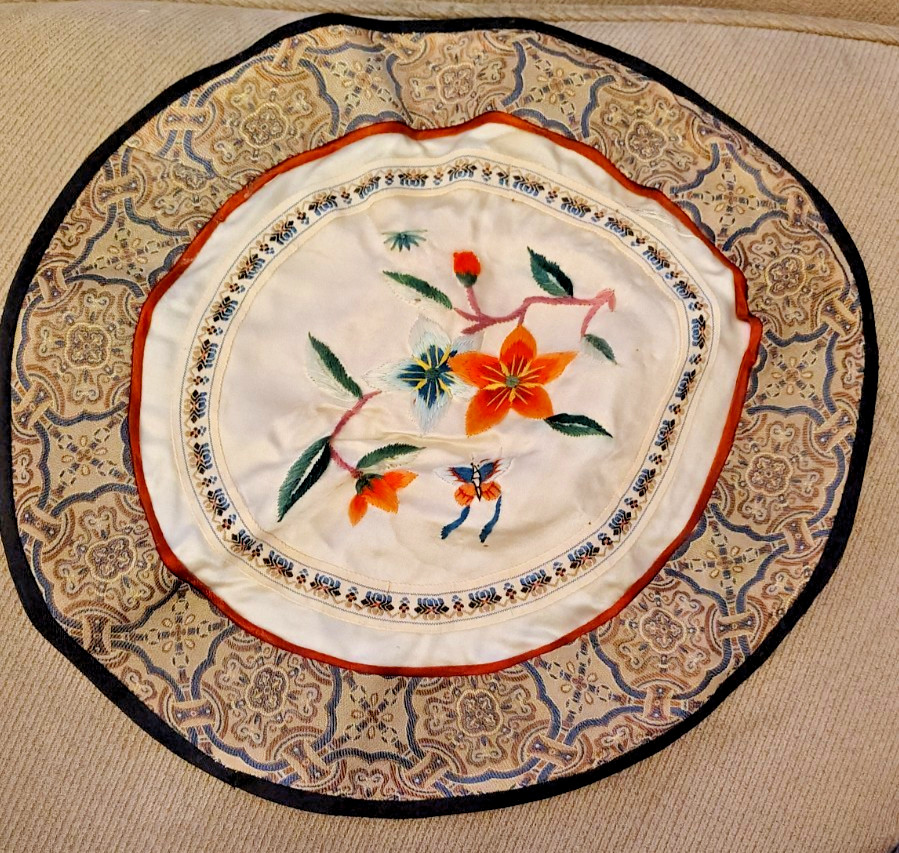 VINTAGE SILK SATIN EMBROIDERED DOILY BEIJING ESTATE 10 IN TAG ON BACK