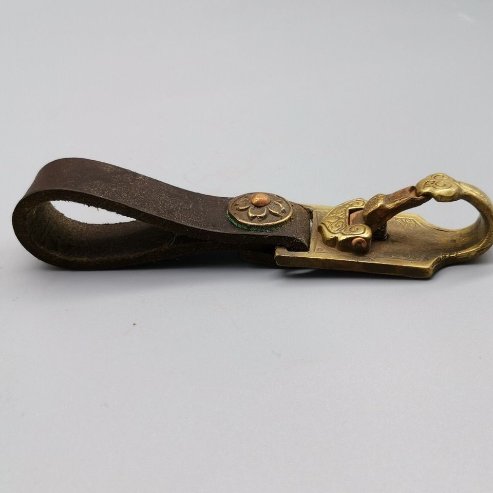 Brass Antique Copper Belt Buckle Men’s Waist Hanging Keychain Pendant Accessory