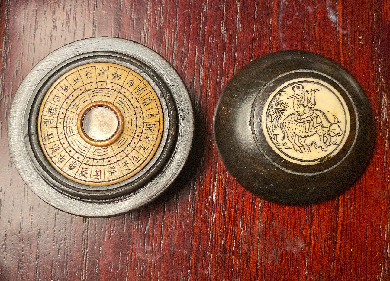 Vintage Wooden Japanese/ Chinese Compass