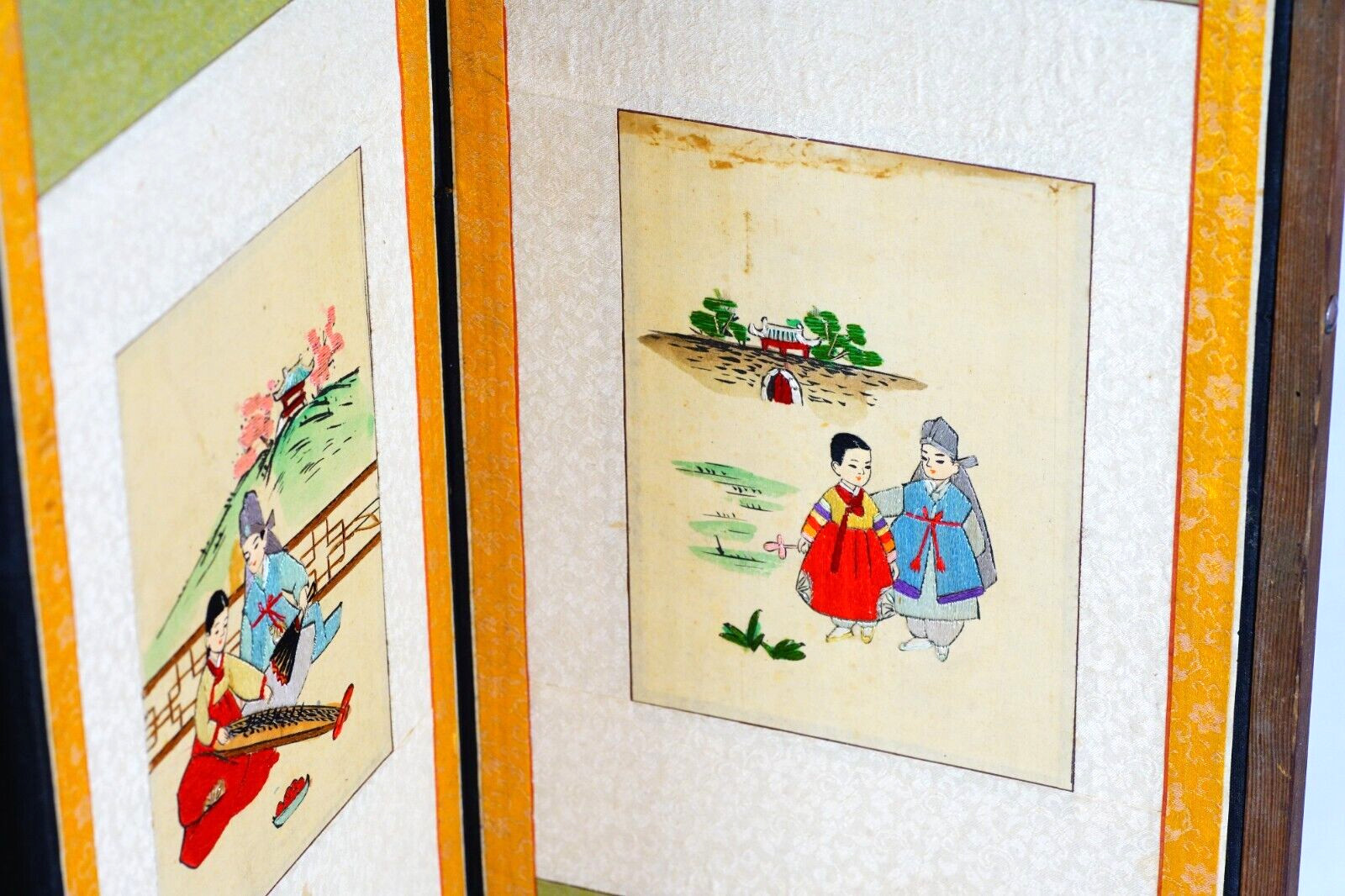 Chinese Embroidered Art Folding Wood & Fabric Panels Vintage Asian Home Decor