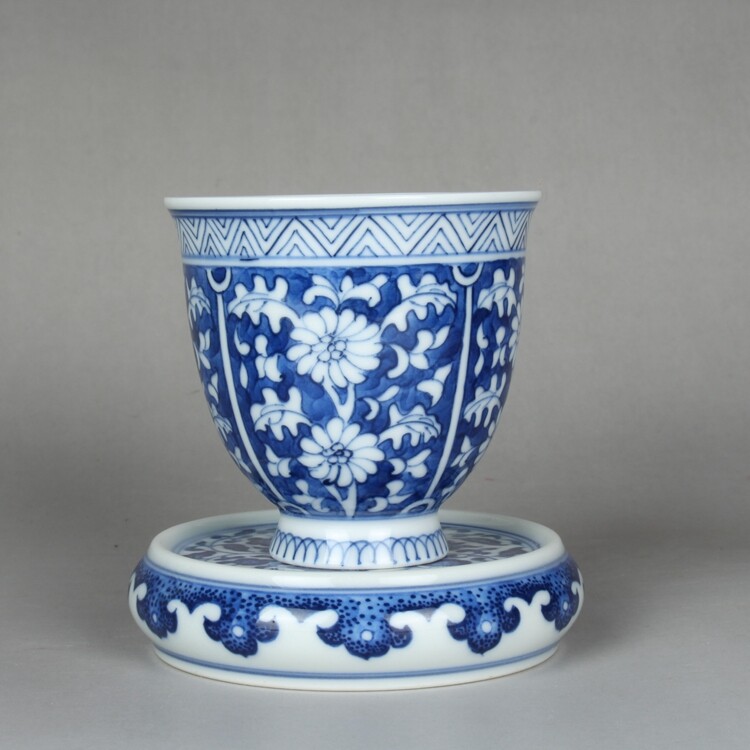3.1″ Chinese Ming Blue-and-white Porcelain Lotus Flower Branch Plate