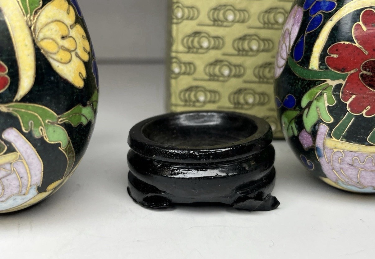 2 Vintage Handmade Chinese Cloisonne Copper Enamel Egg Traditional Floral Motif