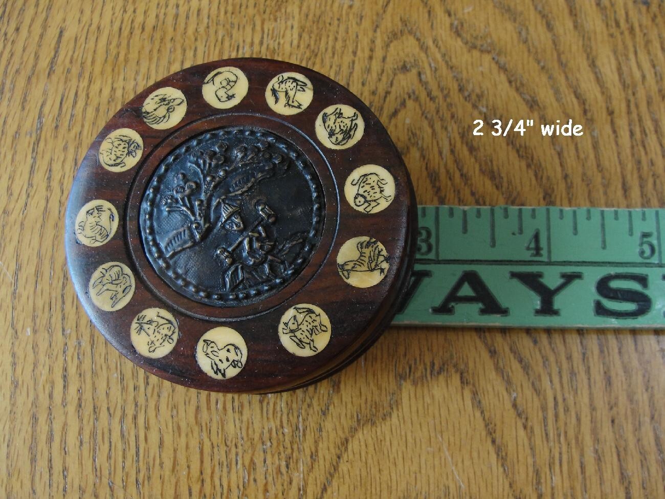 Chinese Zodiac Astrological Calendar Compass 2 3/4″