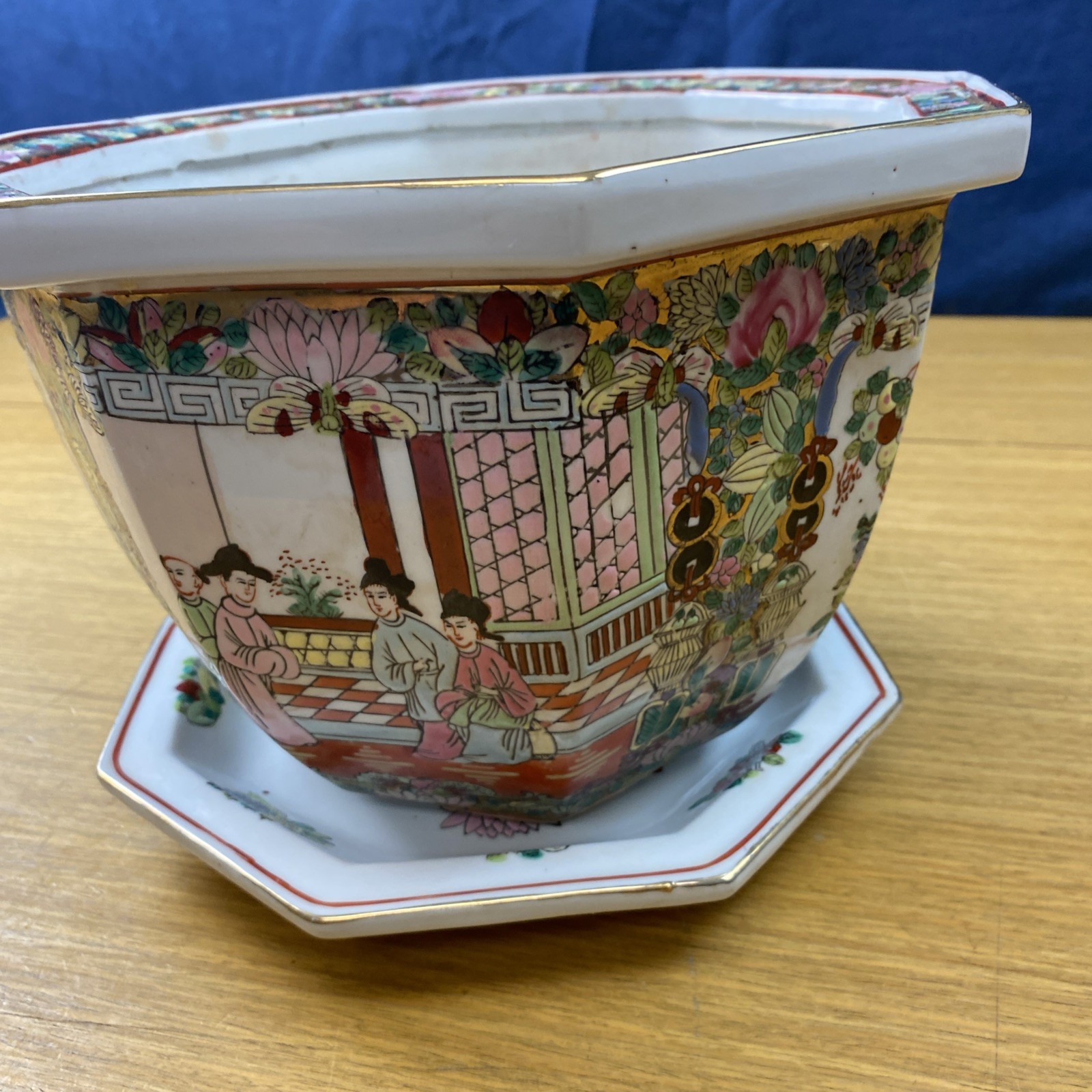 Vtg. Chinese Famille Rose Porcelain Planter & Underplate 7 1/2” Tall x 10 1/2”