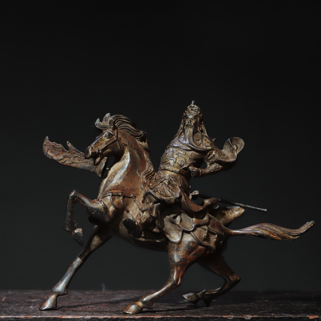 Bronze mud gold cinnabar statue of Guan Gong