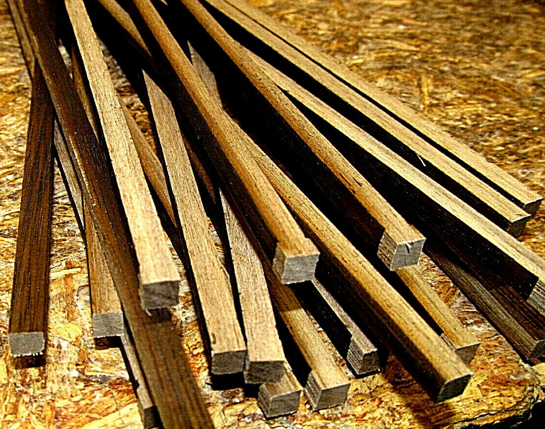 40 PIECES WALNUT HARDWOOD SQUARE STRIP 12″ X 1/8″ X 1/8″ LUMBER WOOD MODEL R/C