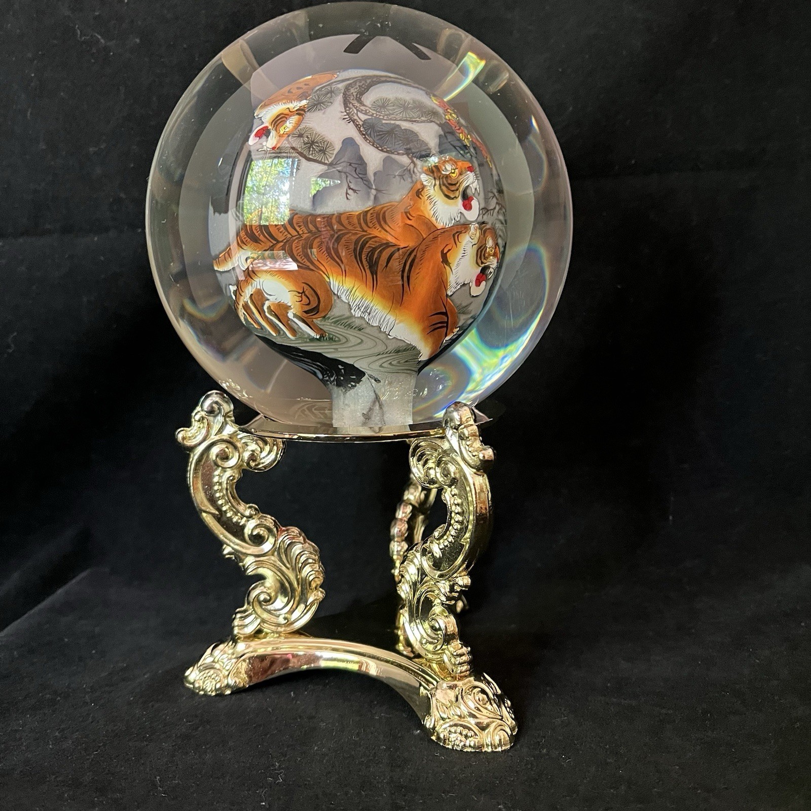 Chinese Glass Globe Five Tigers Inside Painted Reverse Art Lg 4.5in On Gold Base