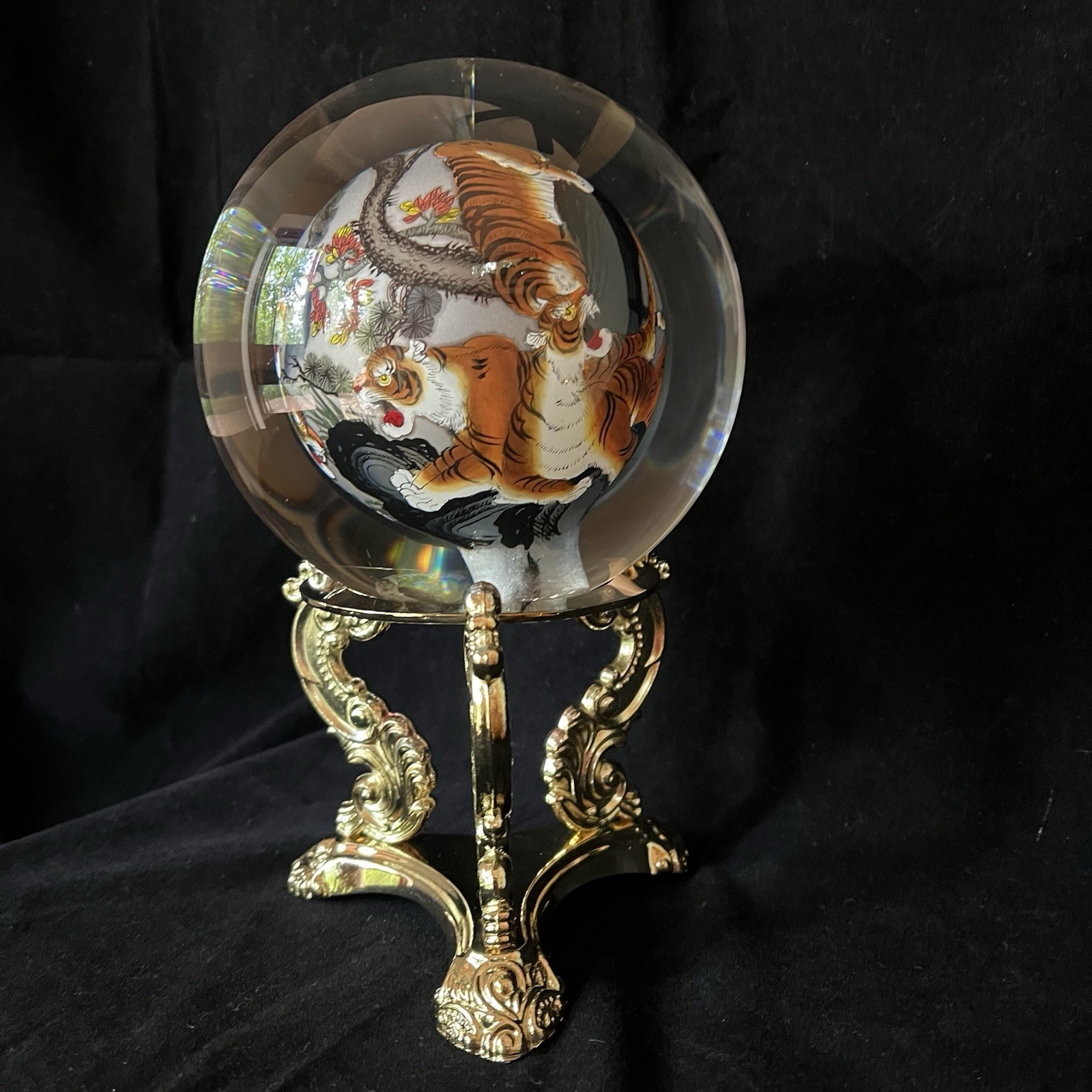 Chinese Glass Globe Five Tigers Inside Painted Reverse Art Lg 4.5in On Gold Base