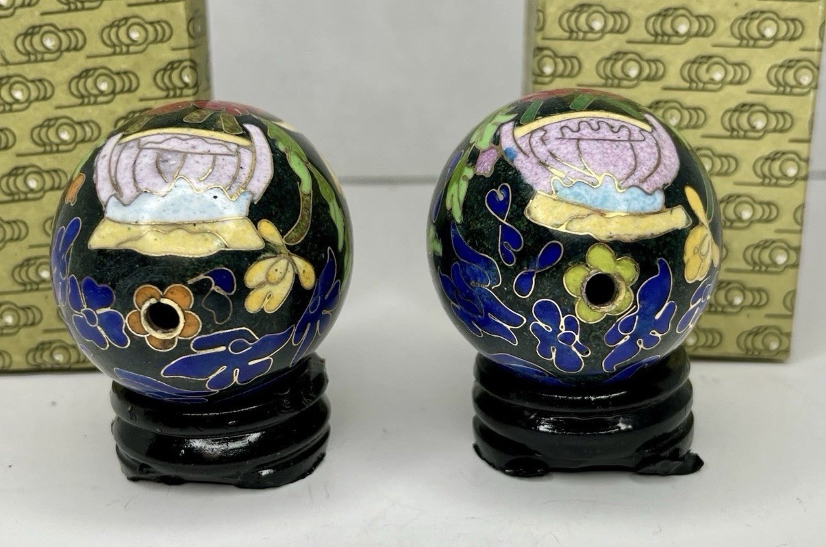 2 Vintage Handmade Chinese Cloisonne Copper Enamel Egg Traditional Floral Motif