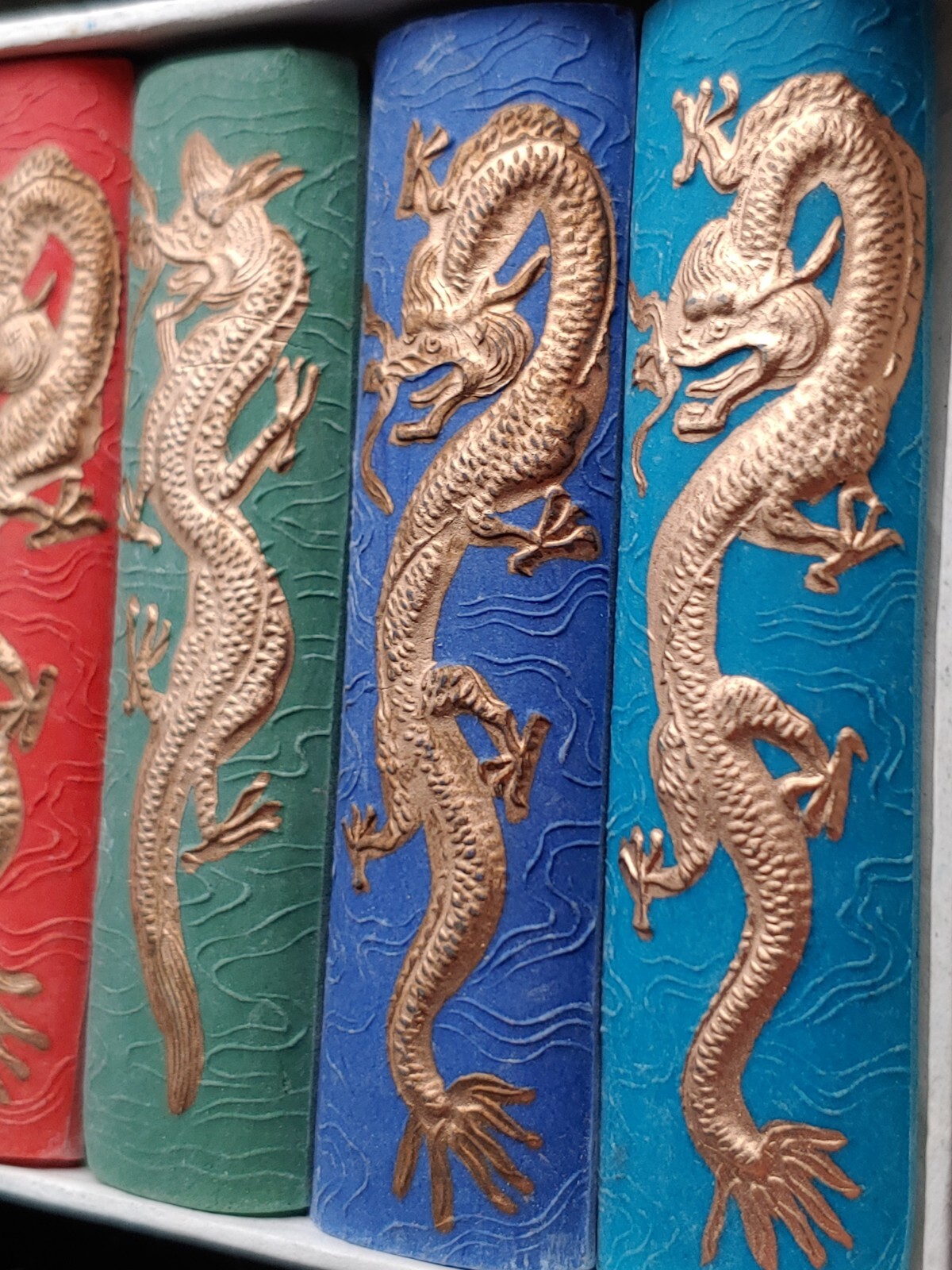 德记胡开文徽墨金龙五彩墨 1980’s Chinese Hukaiwen Colour Calligraphy Carved Dragon Ink Sticks