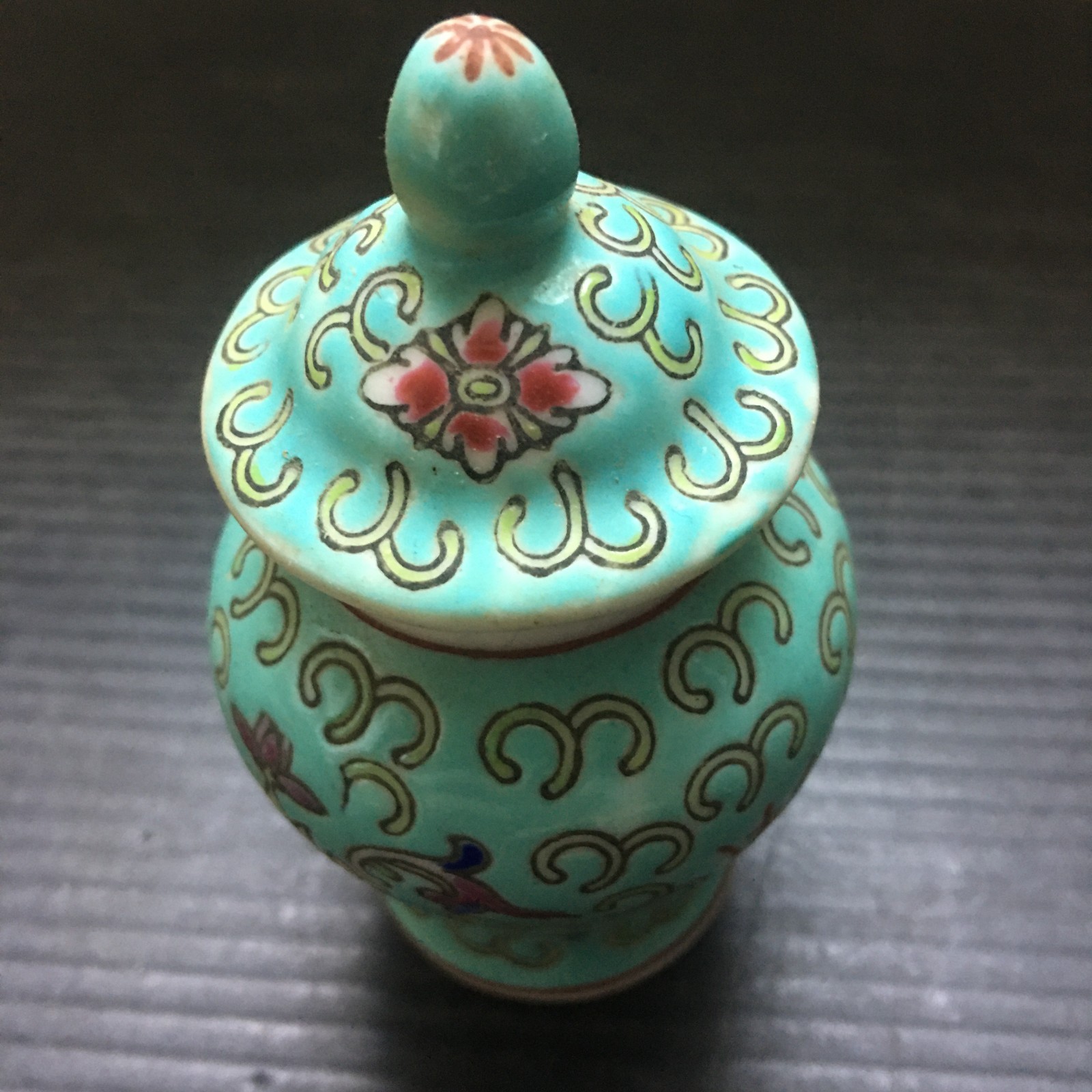 Vintage 1950s Chinese Turquoise Famille Rose Porcelain Ginger Jar w/ Lid 3.25″H