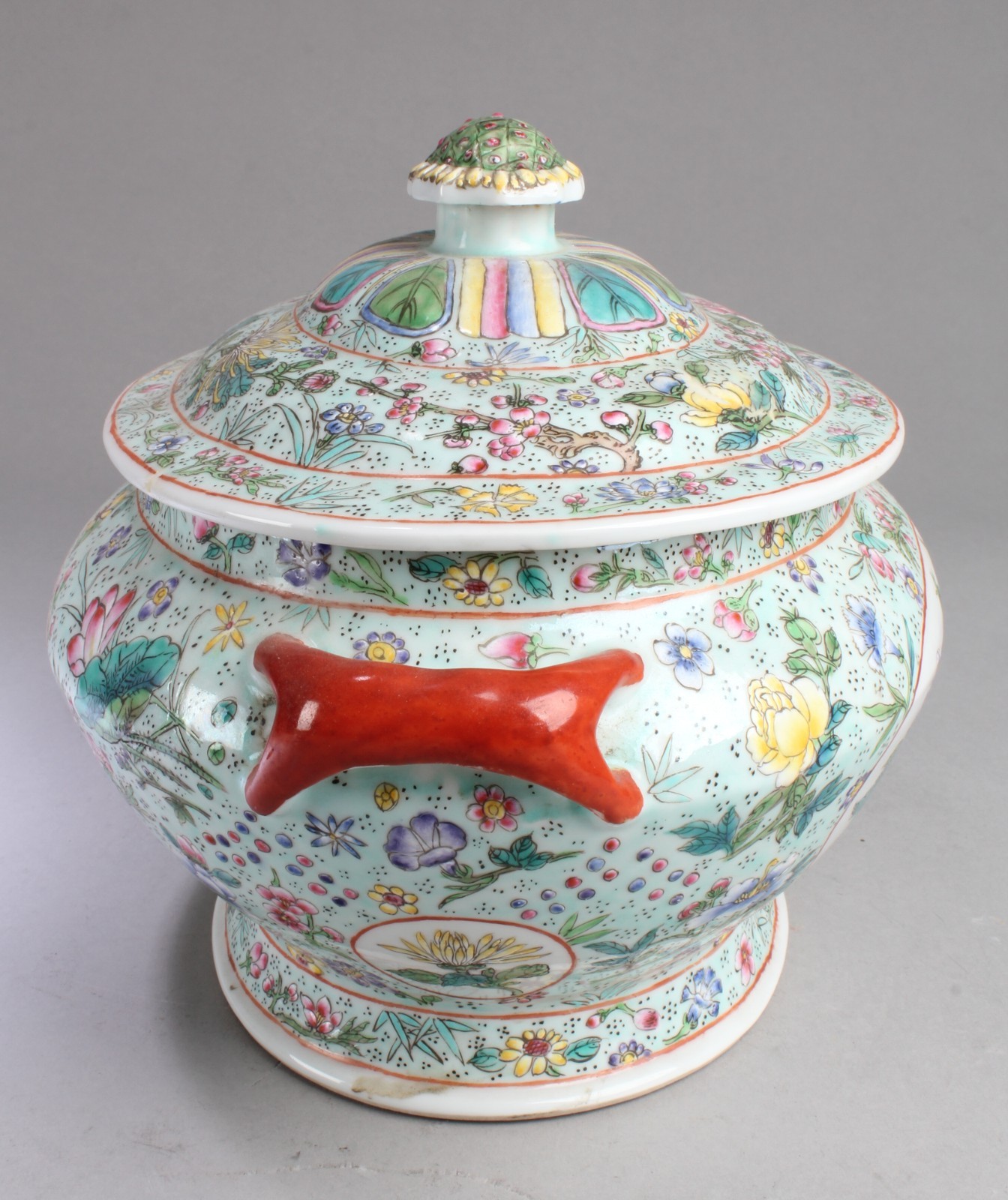 Chinese Porcelain Oval Shaped Container with Lid Cover. ‘QianLong’ mark at base