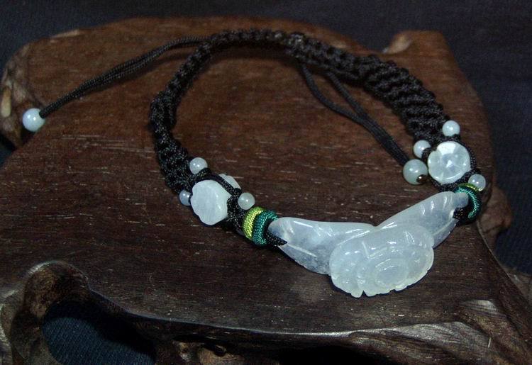 ELEGANT Chinese hand CHAIN: Jade beauty Jasmine