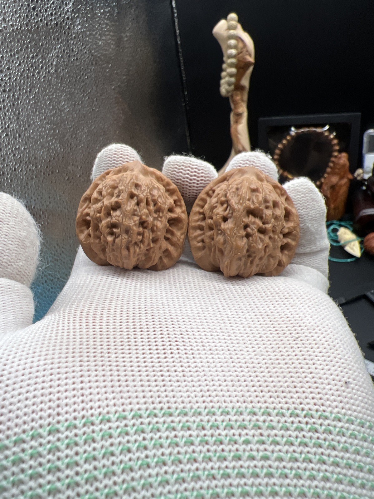 Pair of Match Chinese Health Walnut 37×31.5×36mm 精配文玩核桃～《崔凯》公子帽