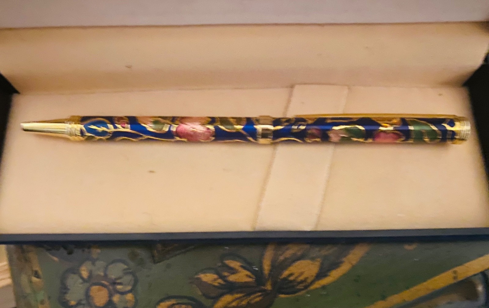 Vintage 1980s Chinese cloisonné Art ball pen with box