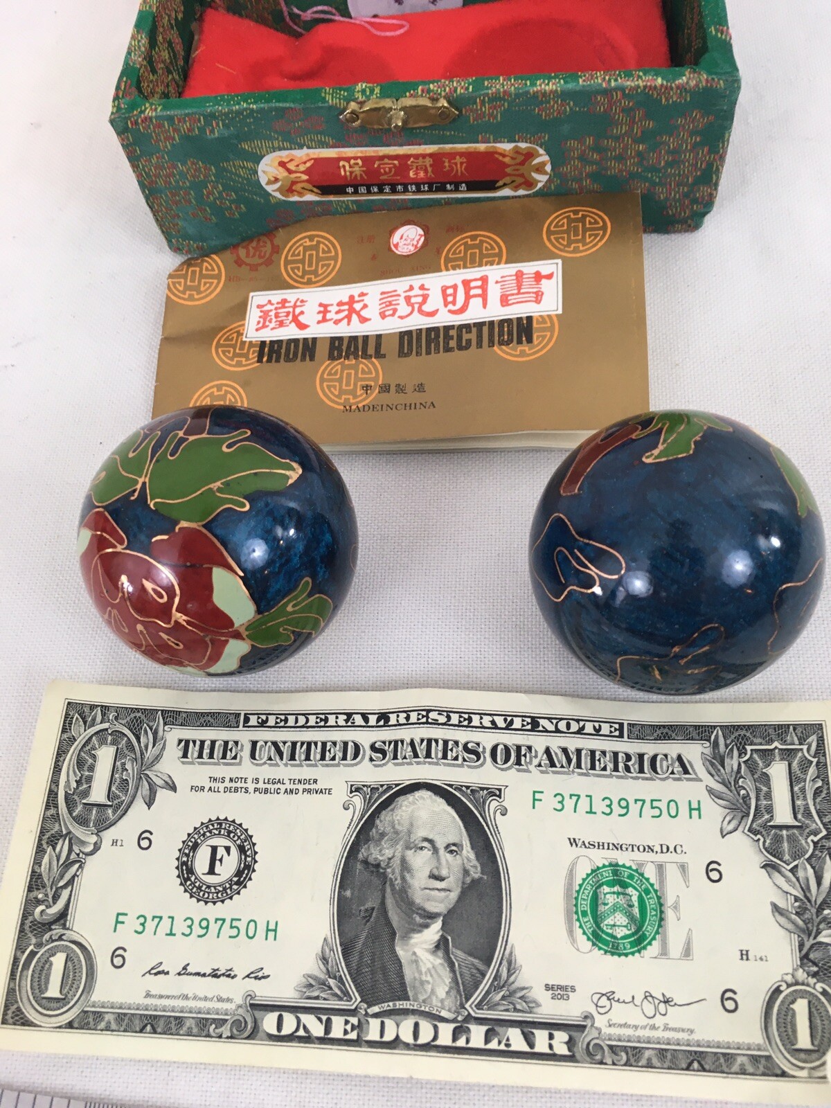 Vintage Shouxing Muscle Hand Excerciser Meditation Painted Musical Iron Balls