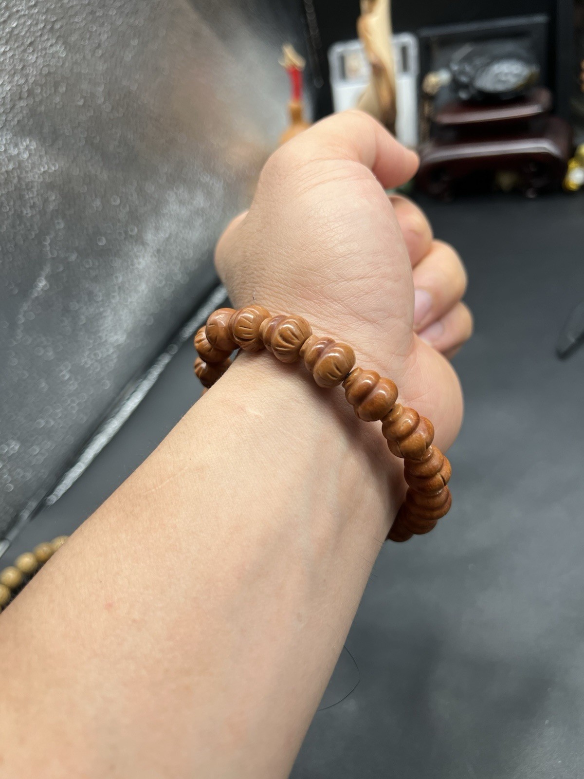 11x12mm dragon patterned peach pit carved gourd bracelet 龙纹桃核雕刻小葫芦手串